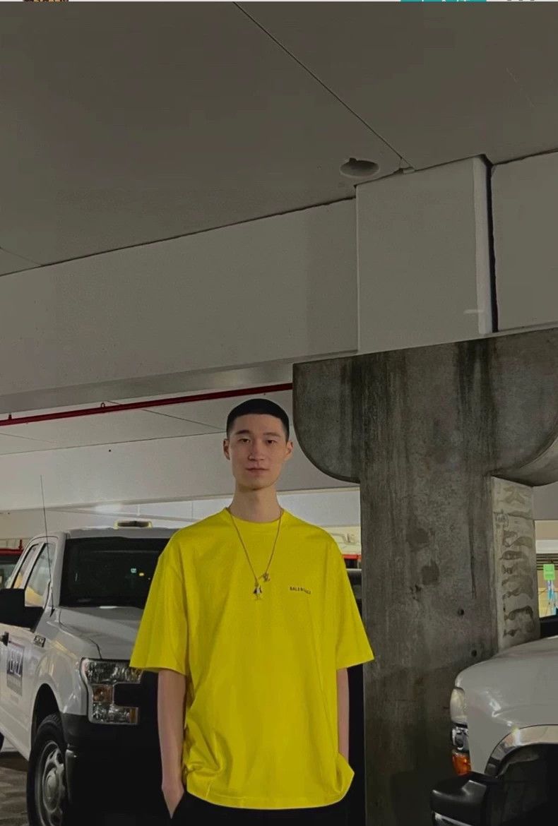 Balenciaga Balenciaga Yellow short-sleeved T-shirt Size US XS / EU 42 / 0 - 8 Thumbnail