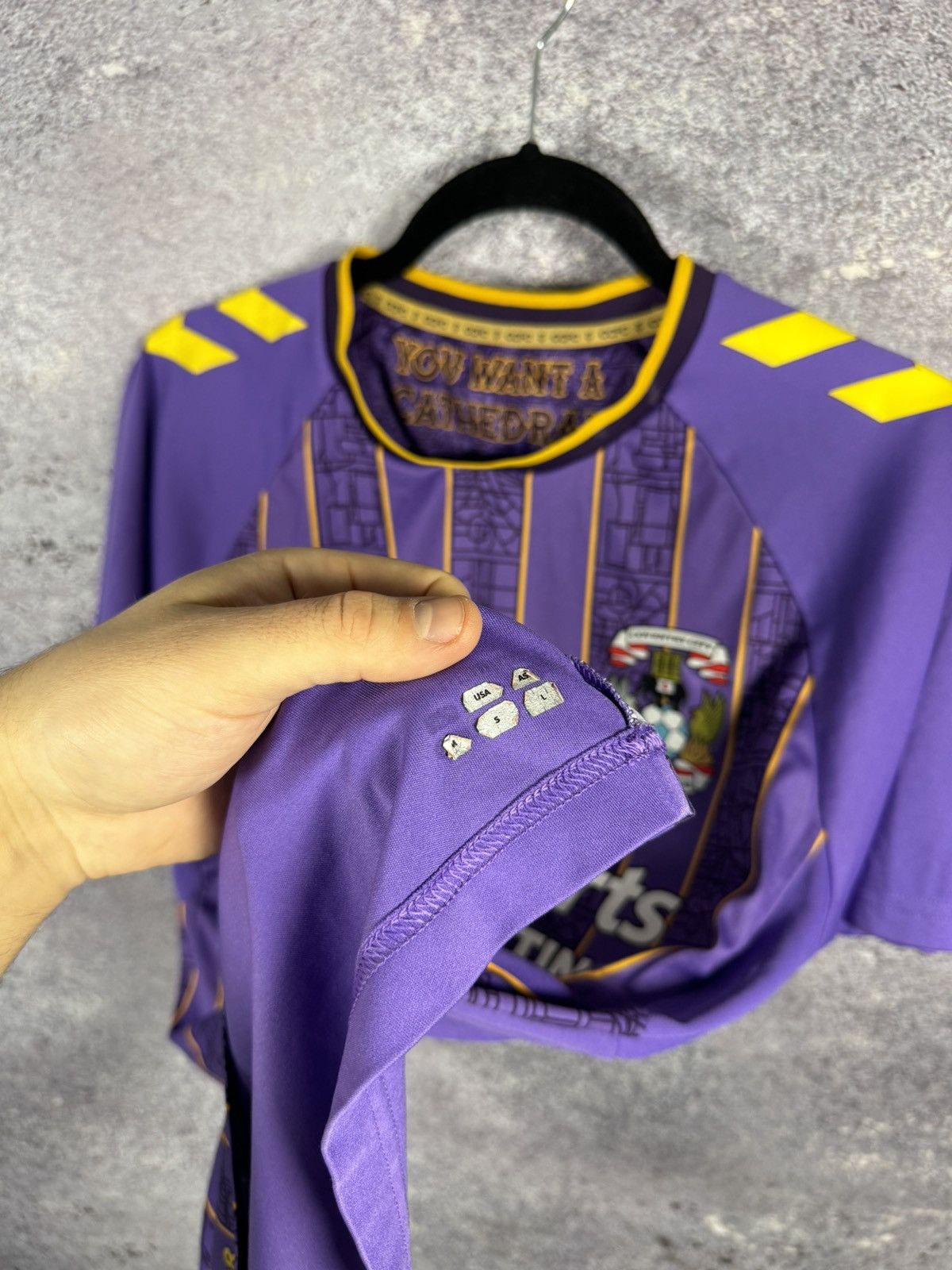 Hummel × Vintage Vintage Coventry City 2022/23 Away Hummel Jersey Blokcore M Size US M / EU 48-50 / 2 - 9 Thumbnail