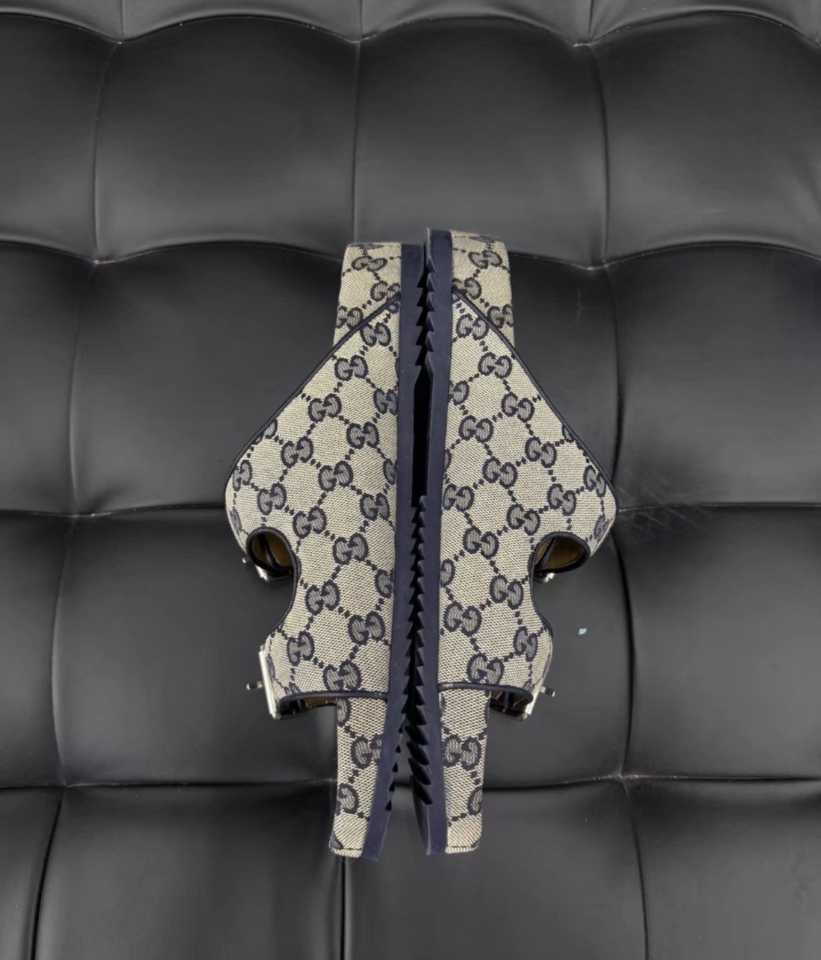 Gucci New Gucci Logo Print Slide Sandals. Size US 9 / EU 42 - 3 Thumbnail