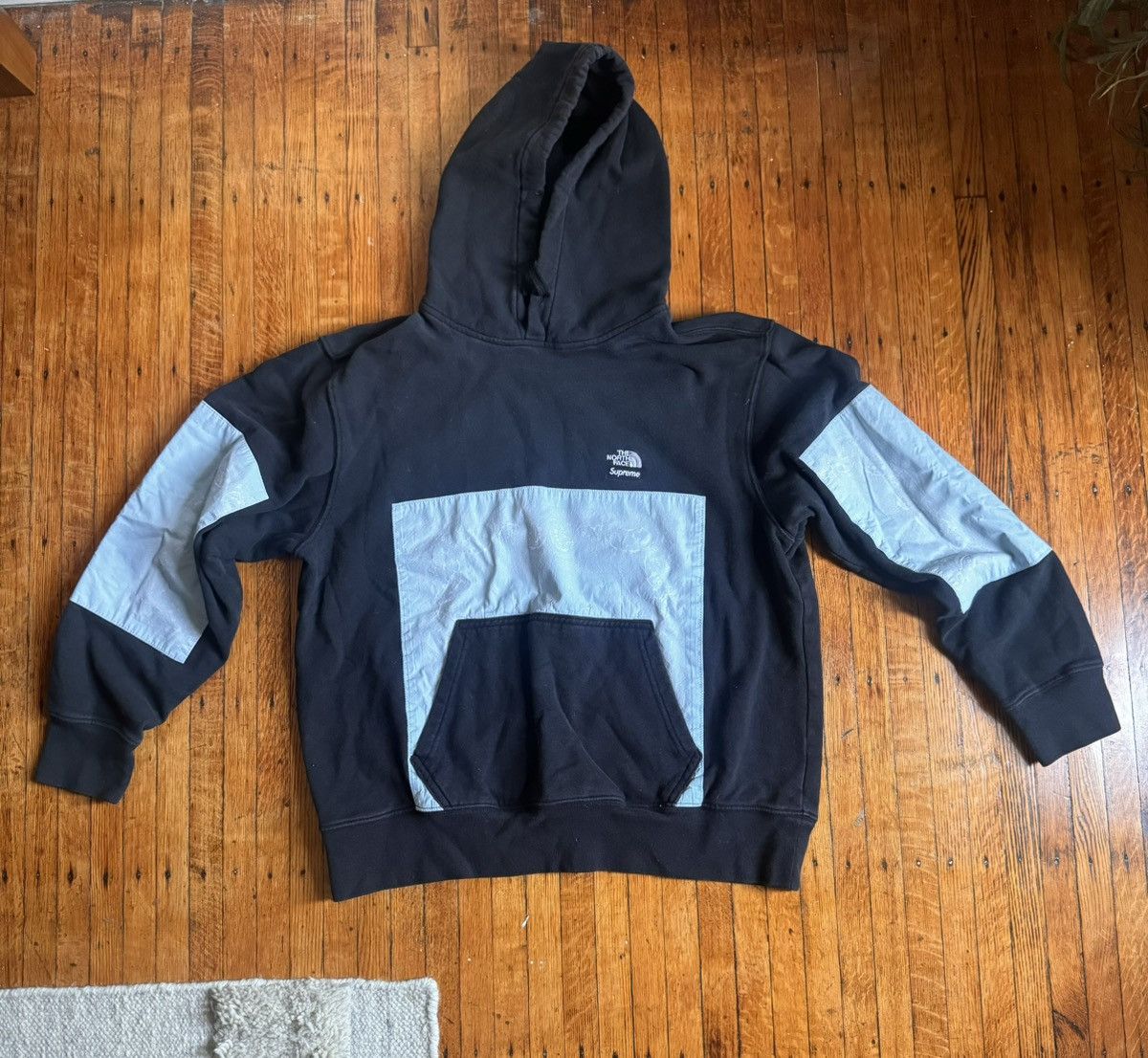 Supreme Supreme x North Face bandana hoodie Size US M / EU 48-50 / 2 - 1 Thumbnail
