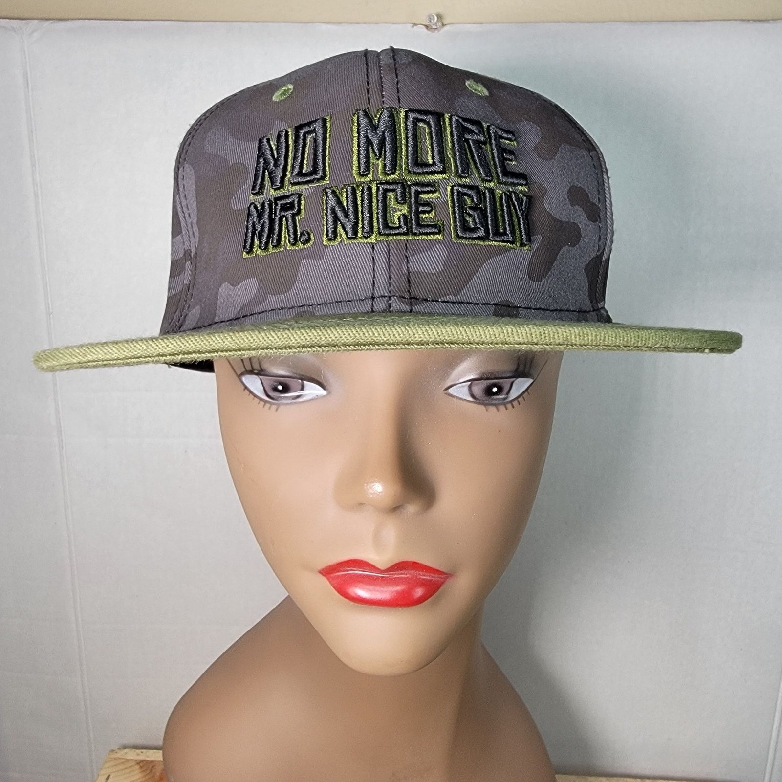 Other Six Flags Looney Tunes Camo Snap Back Hat w/ Embroidered Taz Size ONE SIZE - 2 Thumbnail