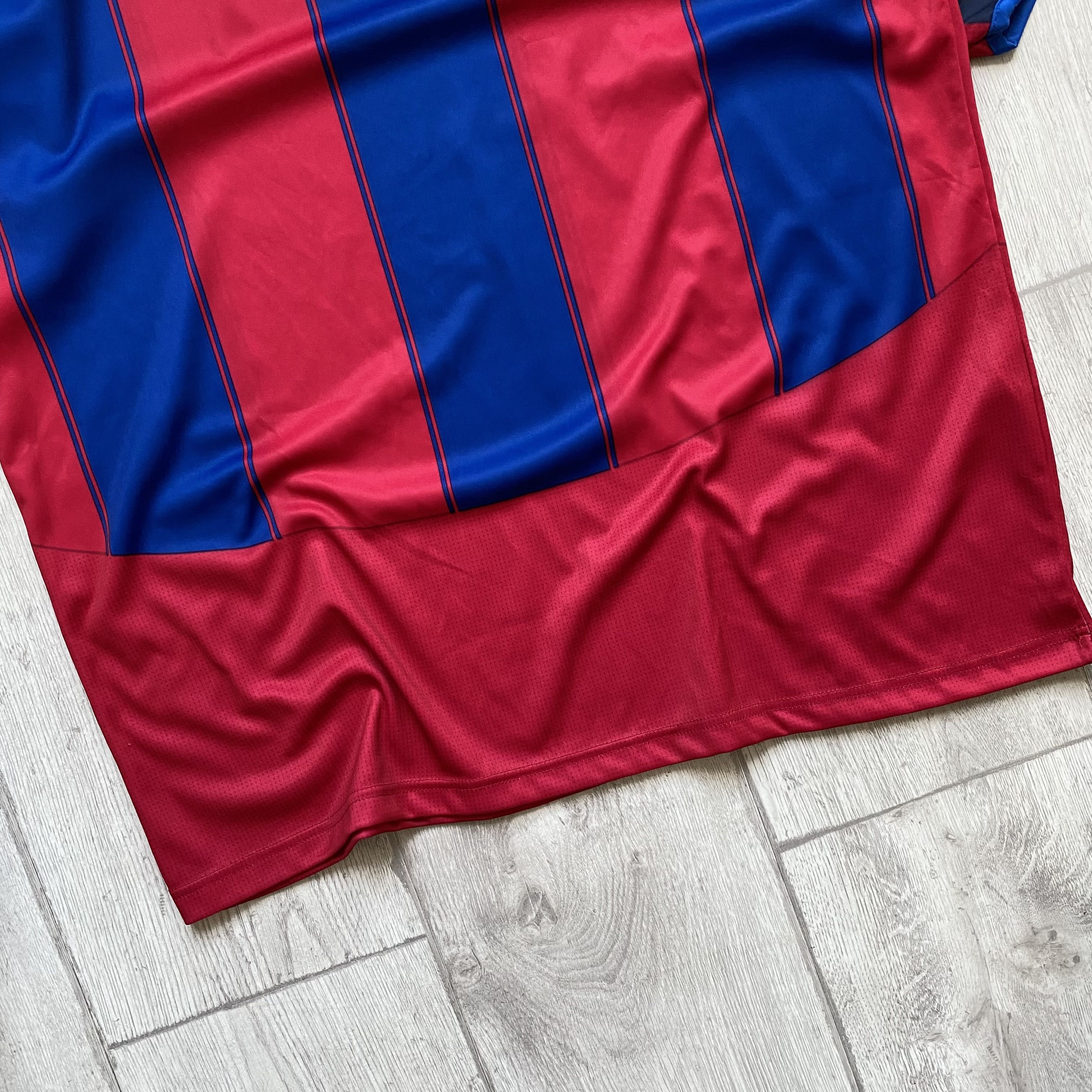 Vintage Vintage Barcelona Retro Jersey Football Size US L / EU 52-54 / 3 - 3 Thumbnail