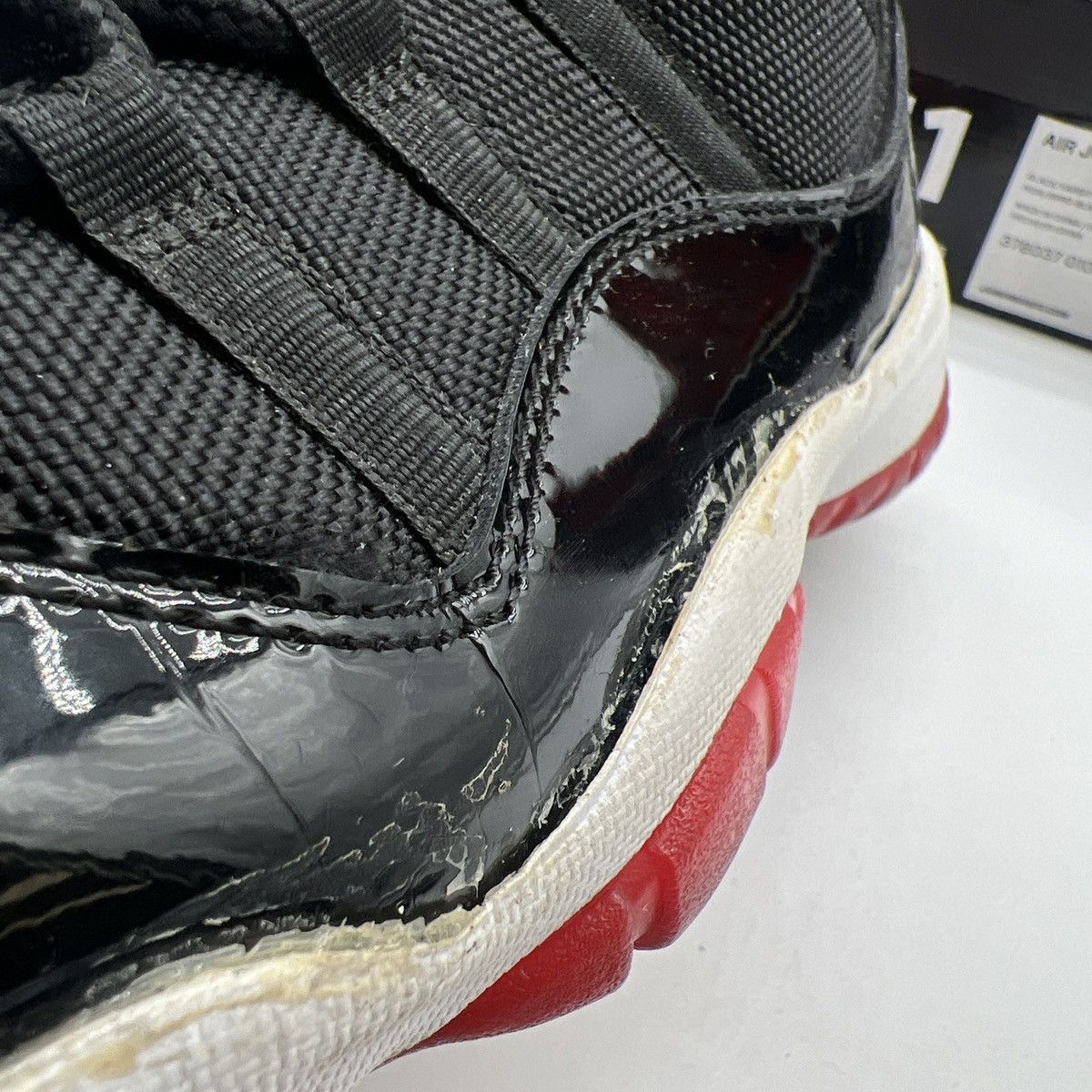 Jordan Brand Air Jordan 11 Bred Size US 11 / EU 44 - 11 Thumbnail
