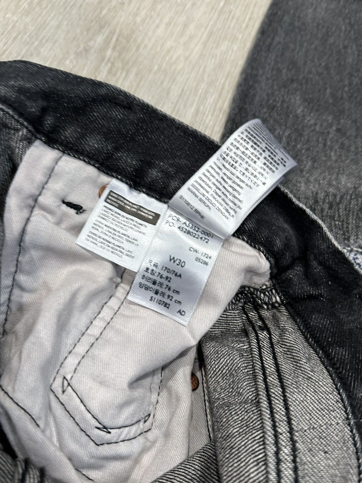 CLOT × Levi's CLOT X Levi’s 501 UNIONRAIL BLACK DENIM SIZE 30 Size US 30 / EU 46 - 8 Thumbnail