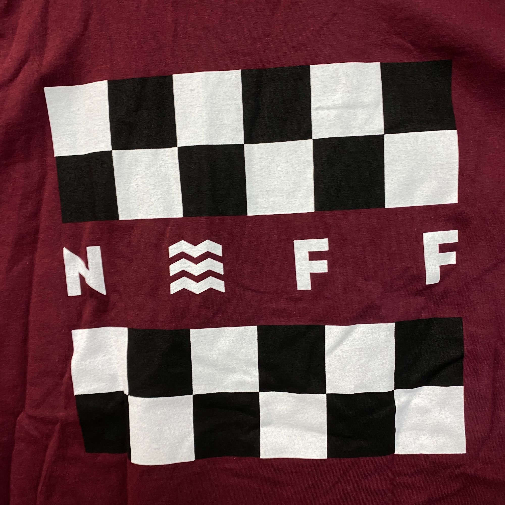 NEFF Neff burgundy Tshirt size medium Size US M / EU 48-50 / 2 - 3 Thumbnail