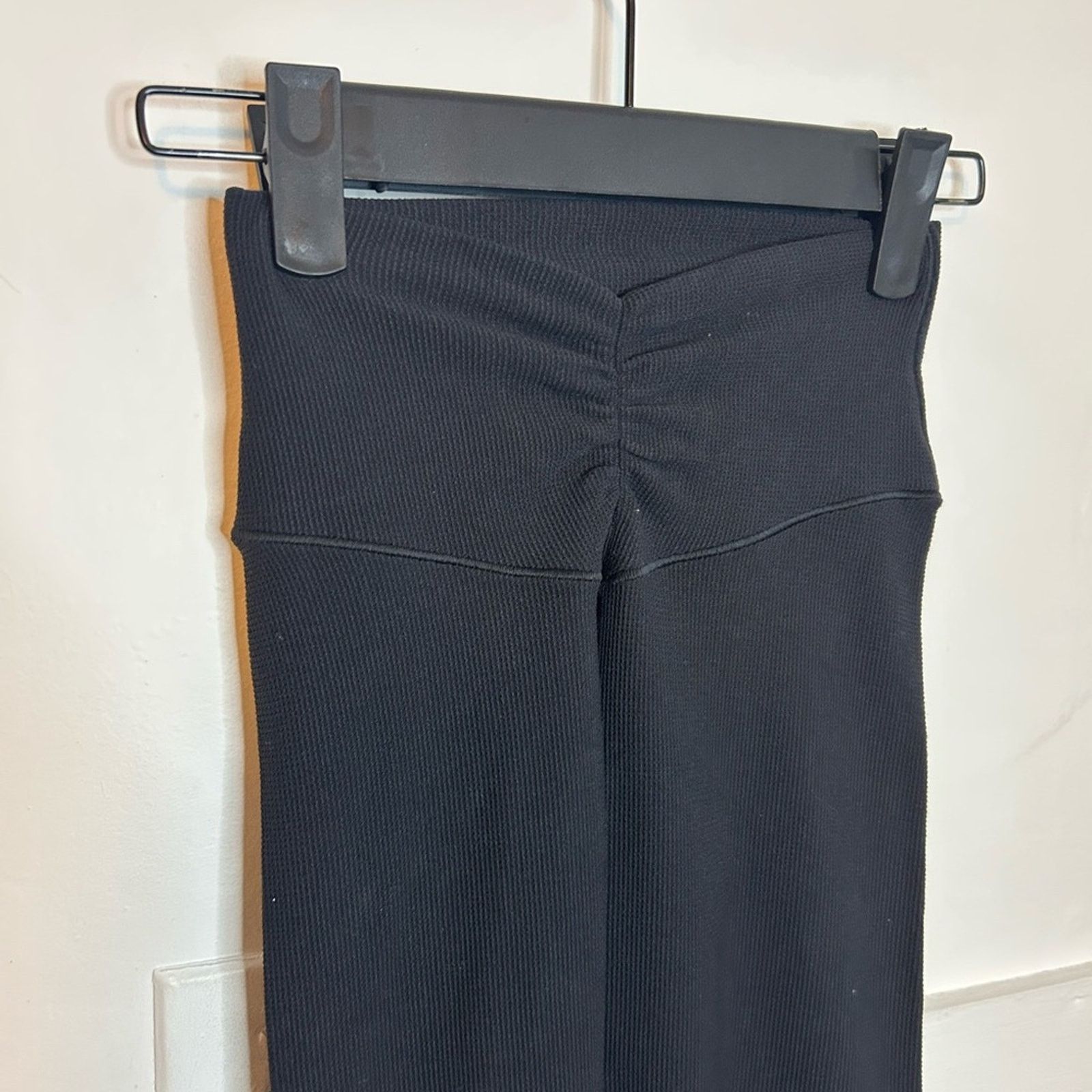 American Eagle Outfitters Aerie Real Me Black Waffle Knit High Rise Flare Leggings Size 26" / US 2 / IT 38 - 5 Thumbnail