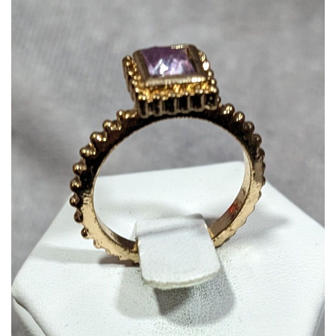 Other Whimsical Elegant Square Purple Gemmed Gold Tone Ring Size 8 Size ONE SIZE - 7 Thumbnail