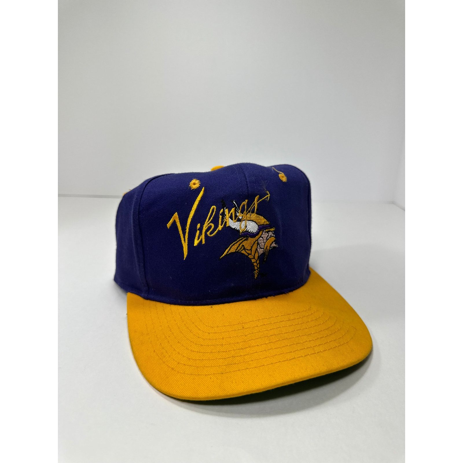 NFL × Vintage Vintage Minnesota Vikings 1990s NFL Snapback Hat Team NFL Size ONE SIZE - 2 Thumbnail