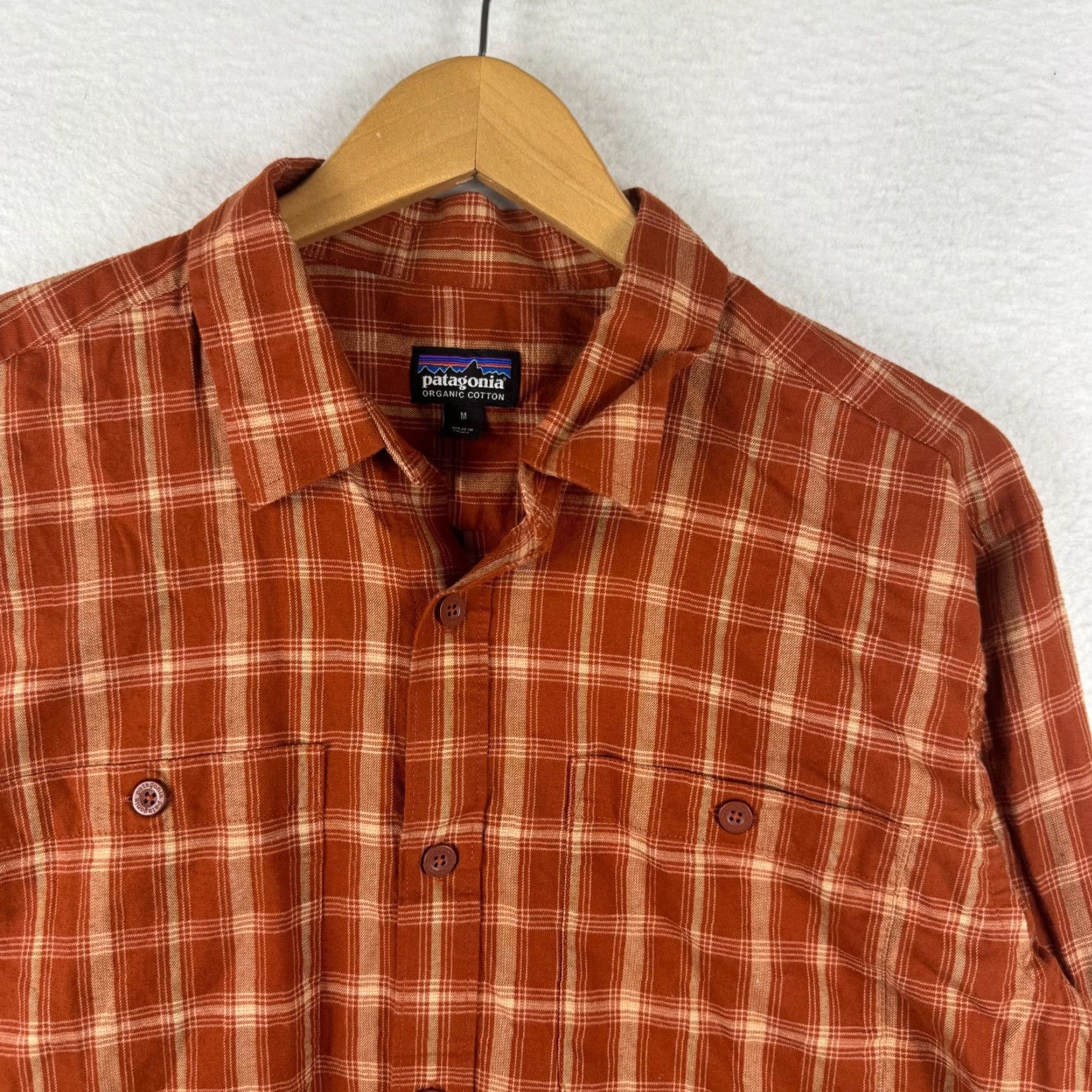 Patagonia Patagonia Men's Medium Red Orange Plaid Long Sleeve Button-Up Organic Cotton Shirt Size US M / EU 48-50 / 2 - 5 Thumbnail