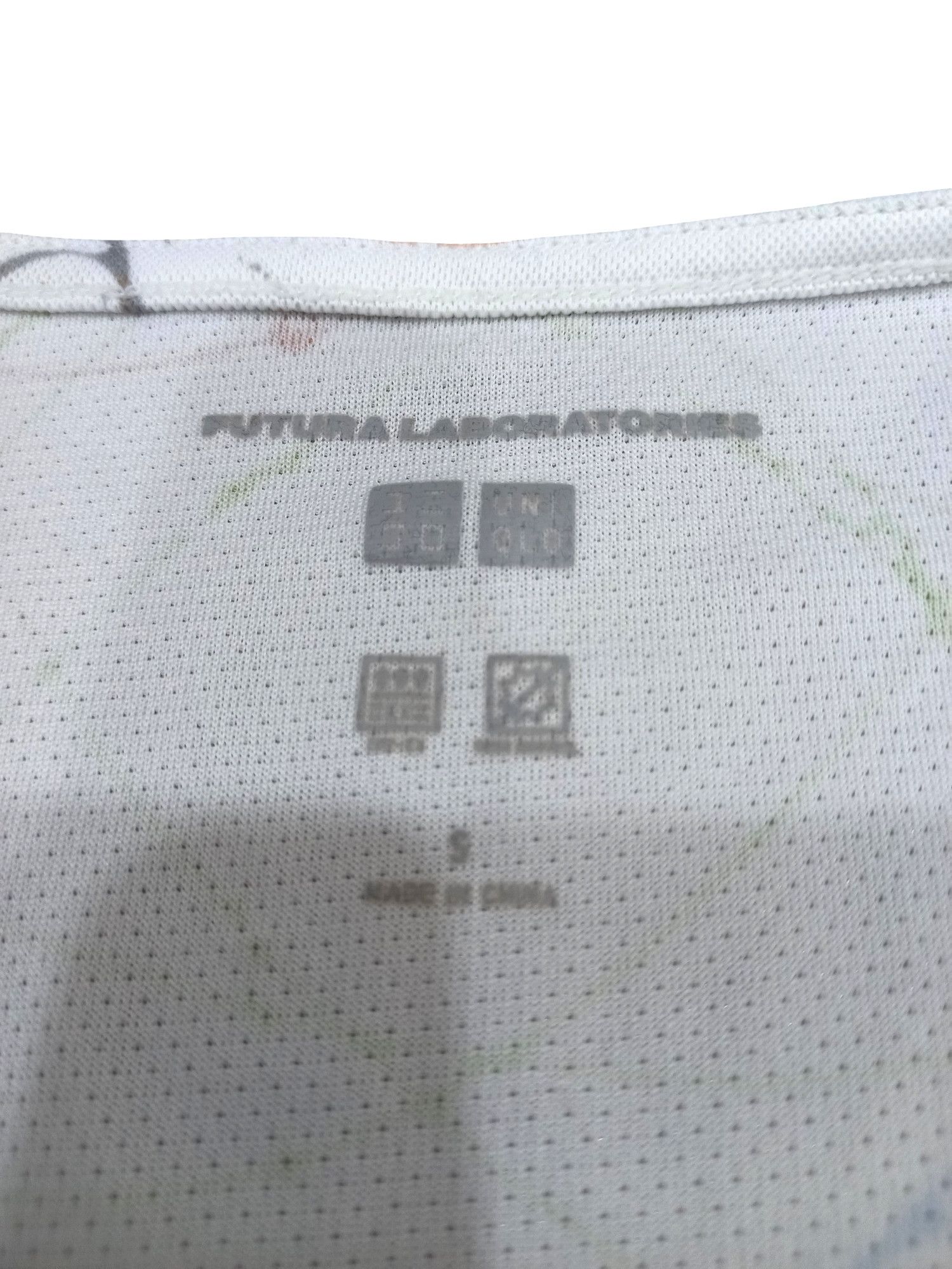 Futura × Uniqlo Uniqlo x Futura Laboratories AOP Top Size S / US 4 / IT 40 - 3 Thumbnail