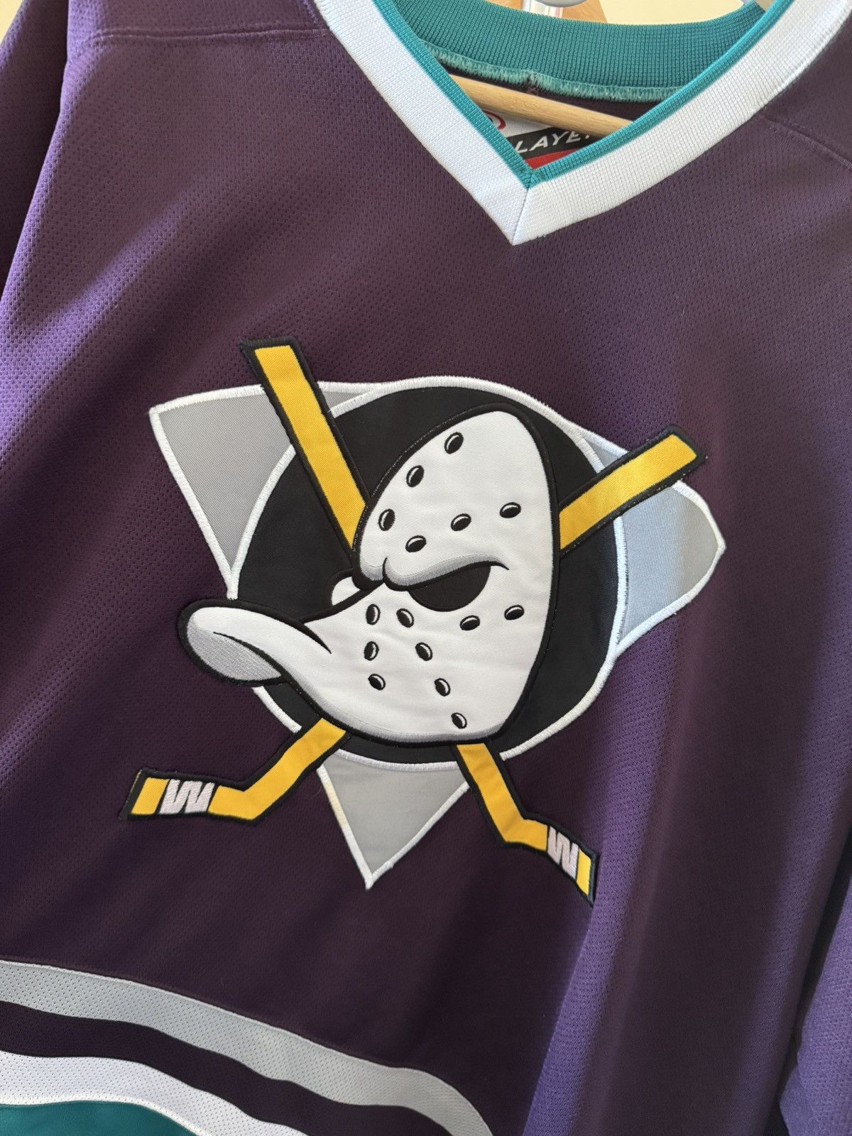 Pro Player Vintage Mighty Ducks pro player jersey size XL Size US XL / EU 56 / 4 - 7 Thumbnail