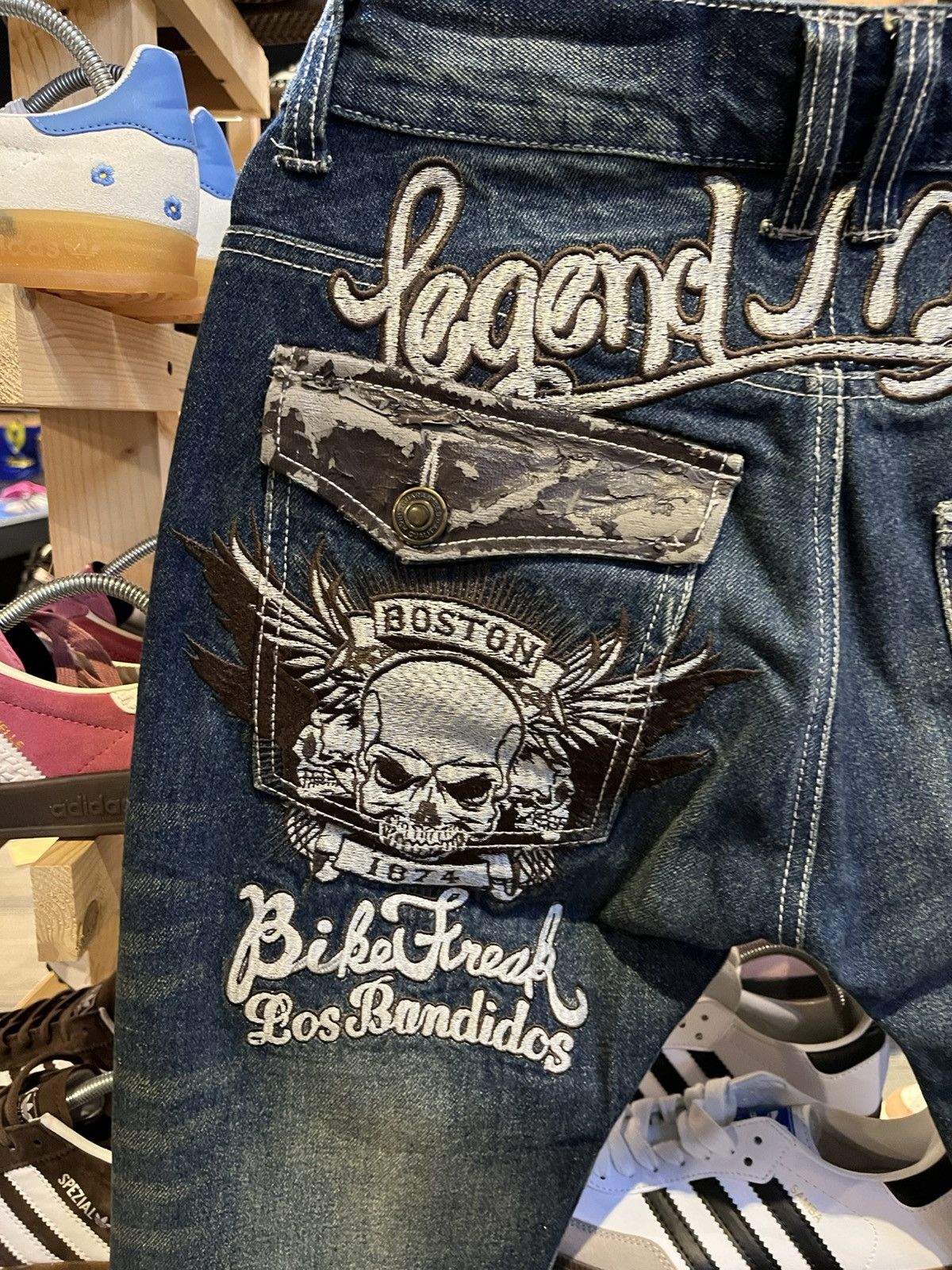 Jean × Vintage Bike Jeans Patchwork Skull Embroidered Size US 28 / EU 44 - 2 Thumbnail