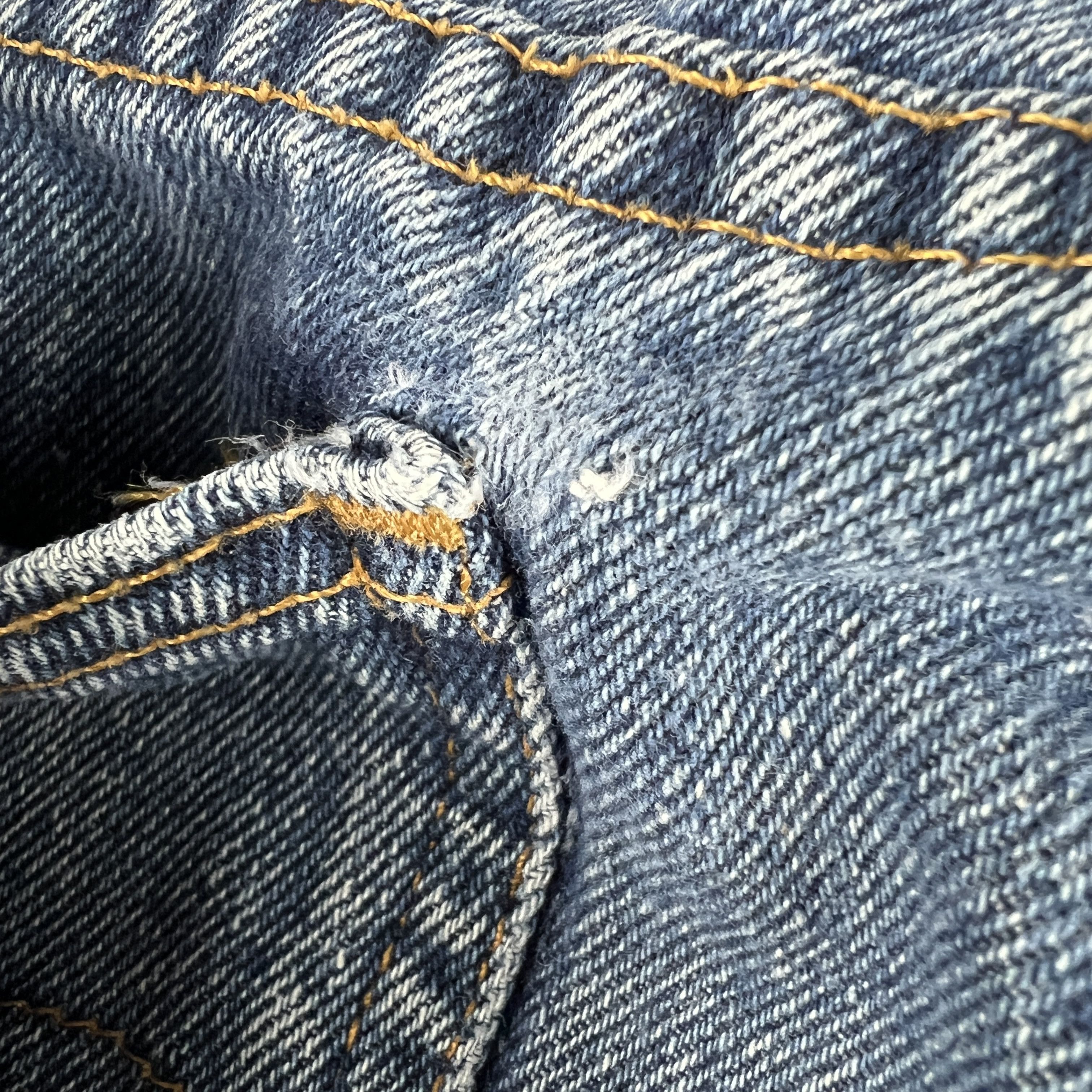 Levi's × Vintage VTG 90s Levi's Jeans 550 Relaxed Blue Faded Denim Orange Tab Size US 33 - 2 Thumbnail