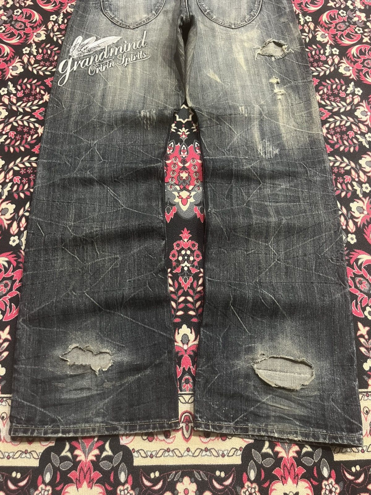 Le Grande Bleu (L.G.B.) Oririn Slogan Embroidered Thunder Washed Distressed Jeans Size US 34 / EU 50 - 9 Thumbnail