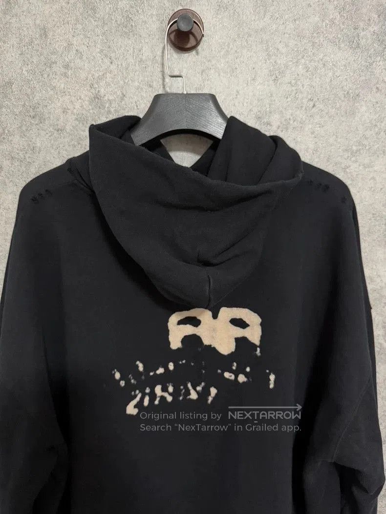 Balenciaga Balenciaga Graffiti Print Hoodie Black. Size US S / EU 44-46 / 1 - 6 Thumbnail