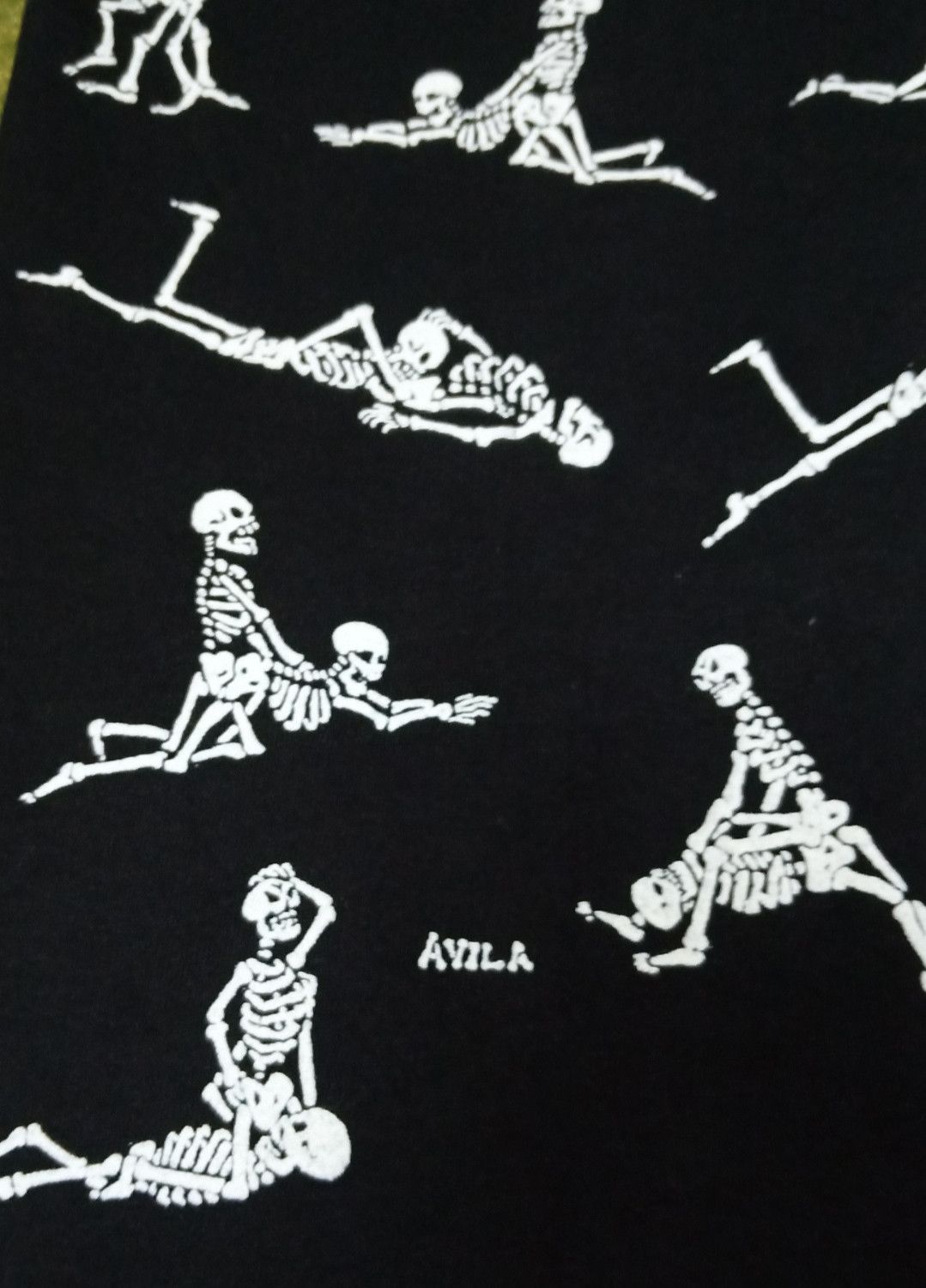Fashion Victim × basketcase gallery Vintage 90s Fashion Victim Skeleton Sex Positions T-shirt Size US L / EU 52-54 / 3 - 15 Thumbnail