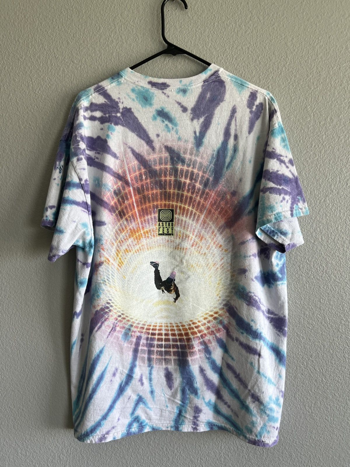 Travis Scott Astroworld Fest Astrofest 21 tie dye tee Size US L / EU 52-54 / 3 - 3 Thumbnail