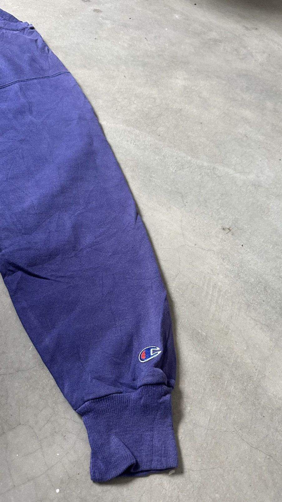 Champion VINTAGE CHAMPION SWEATSHIRT WELL FADED Size US L / EU 52-54 / 3 - 5 Thumbnail