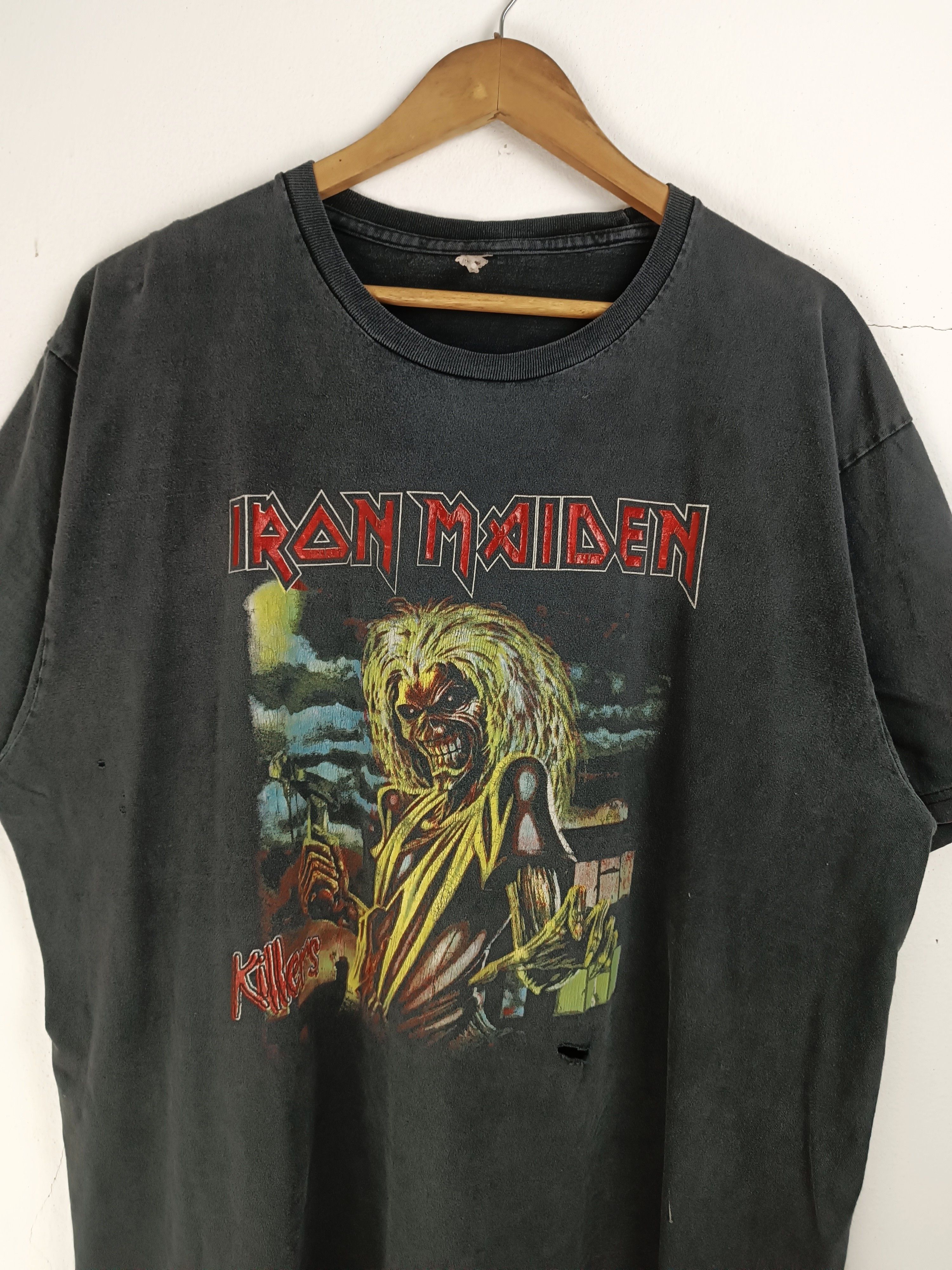 Band Tees THRASHED FADED VINTAGE IRON MAIDEN KILLERS METAL VERY RARE Size US XXL / EU 58 / 5 - 9 Thumbnail