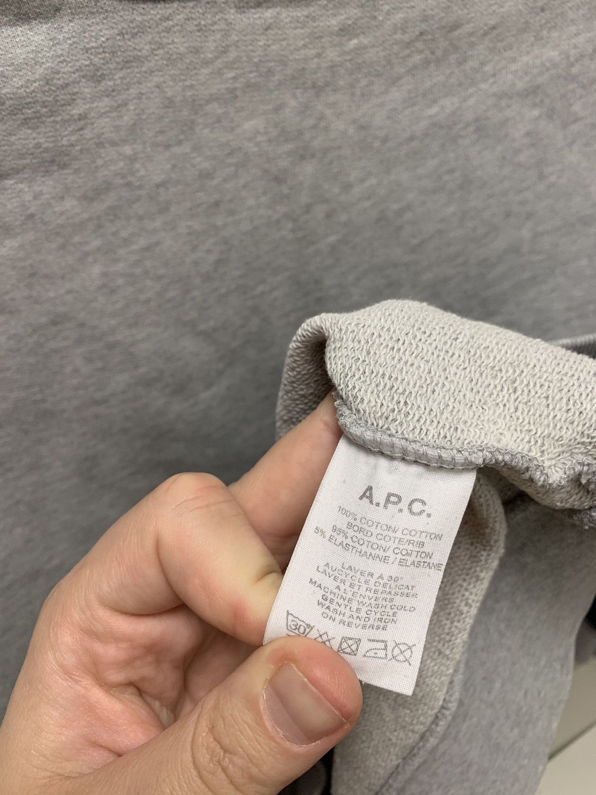 A.P.C. A.P.C APC Paris sweatshirt M sz Size US M / EU 48-50 / 2 - 6 Thumbnail