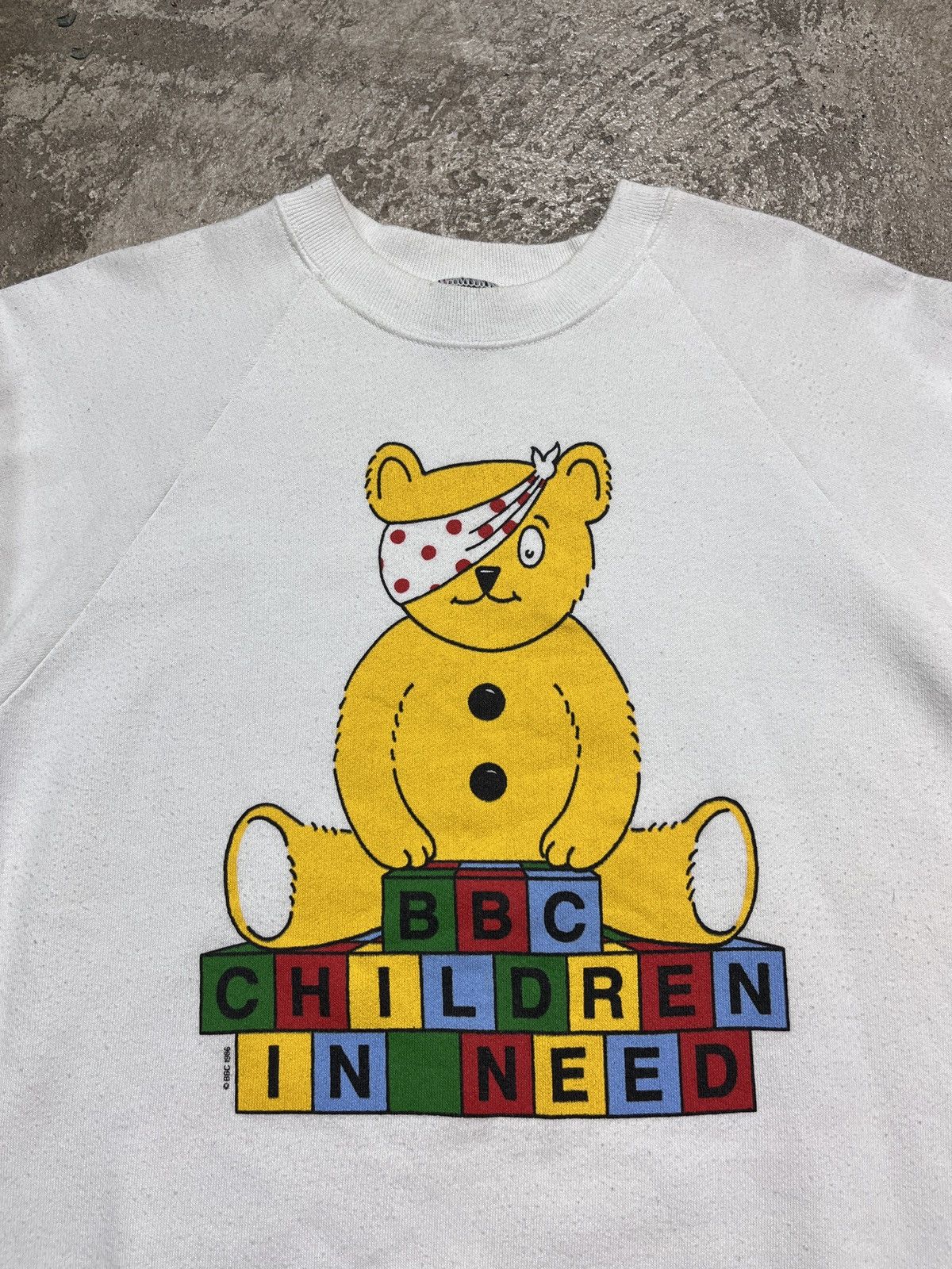 Vintage 1986 BBC CHILDREN IN NEED SWEATSHIRT - LOT № 1295 Size US L / EU 52-54 / 3 - 3 Thumbnail