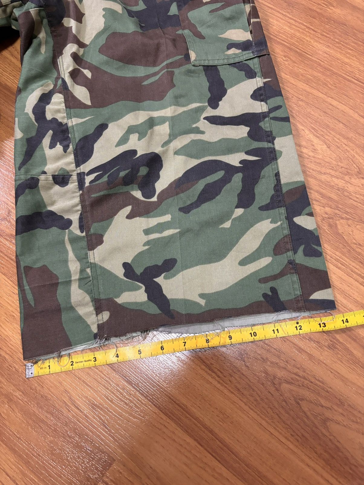 Vintage Vintage Military Camo Cargo Shorts Pants Size US 28 / EU 44 - 23 Thumbnail