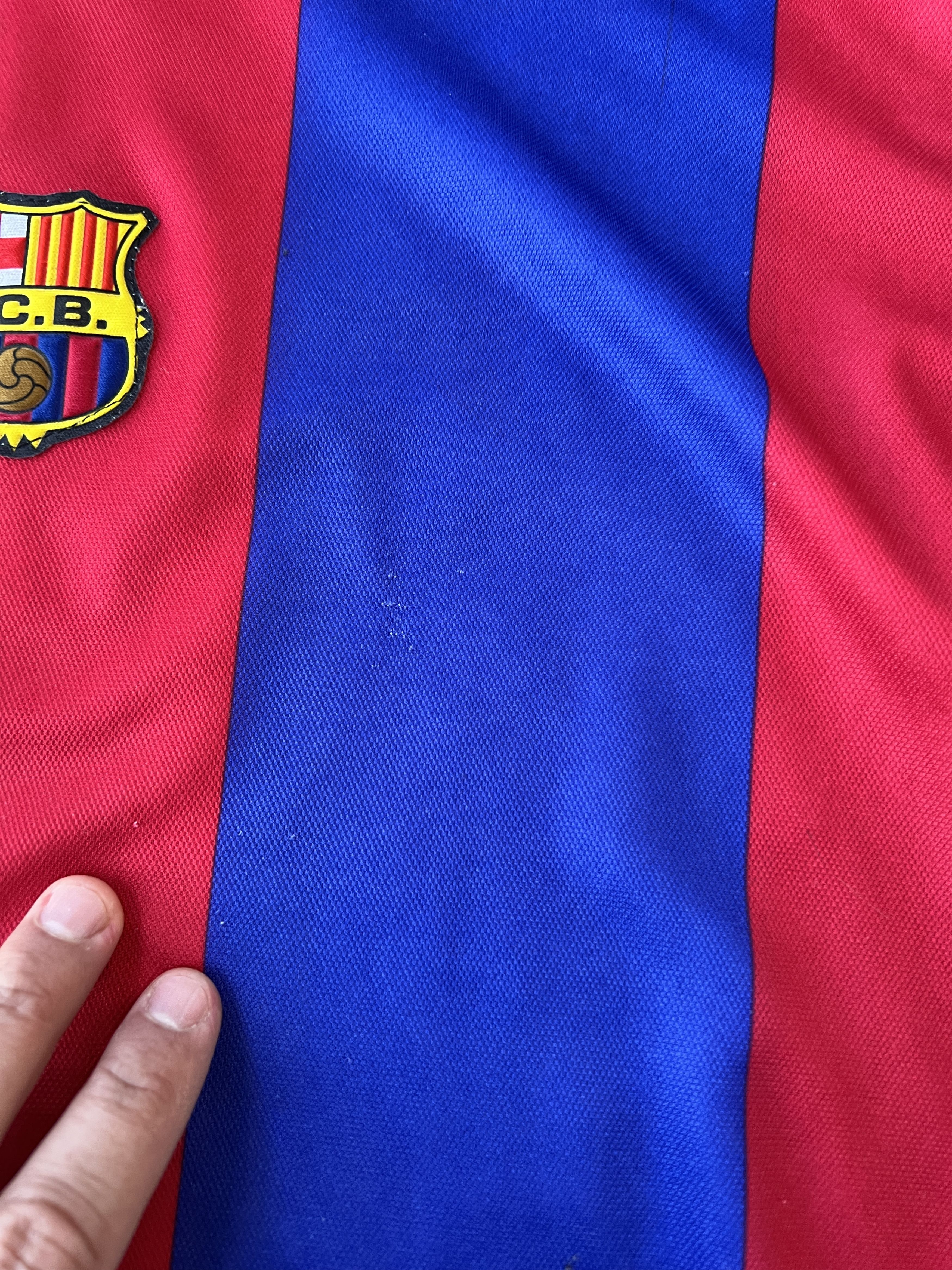 Vintage F.C. Barcelona Vintage Rivaldo 10 Jersey Size US S / EU 44-46 / 1 - 4 Thumbnail