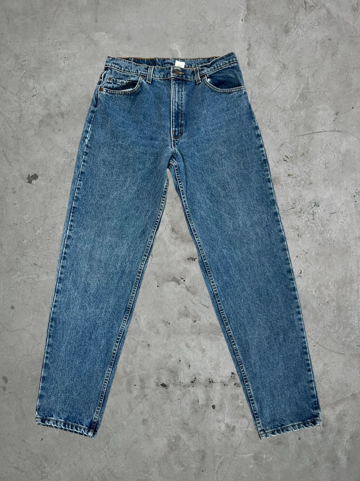 Levi's Vintage Levi’s Tapered 550 Blue Wash Size US 34 / EU 50 - 1 Thumbnail