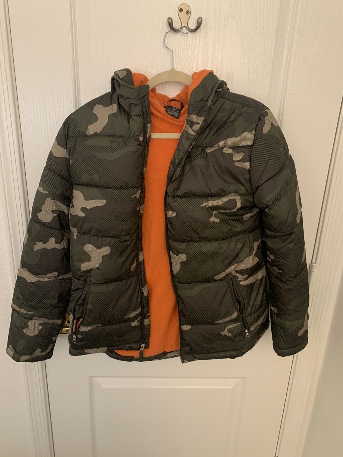 Other Camo hooded puffer Size US XXL / EU 58 / 5 - 1 Thumbnail