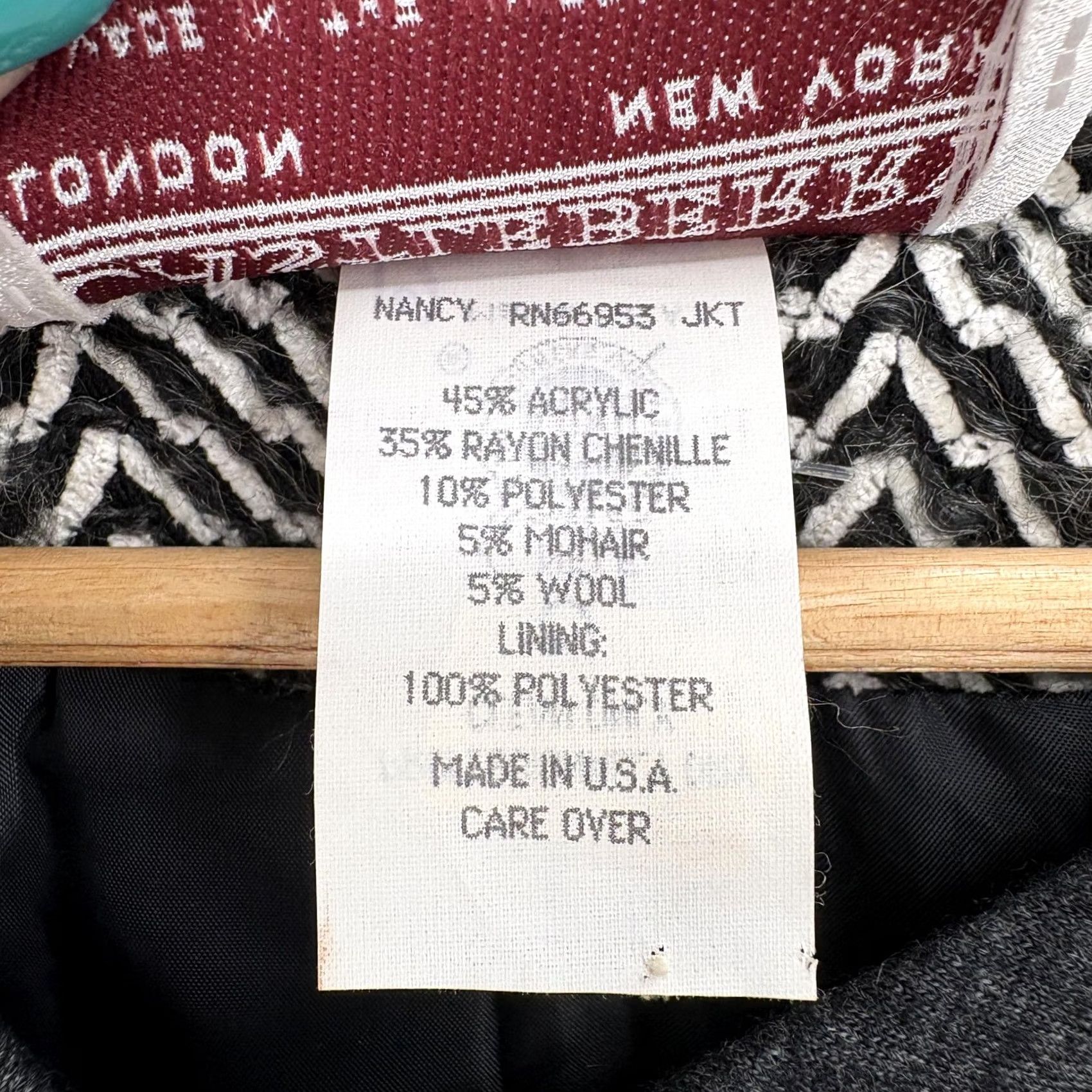 Vintage VINTAGE Castleberry Blazer Womens 18 Black Herringbone Tweed Mohair Wool USA Jacket/Coat Black Tailored 90s Women Boy Size XXL / US 16-18 / IT 52-54 - 5 Thumbnail