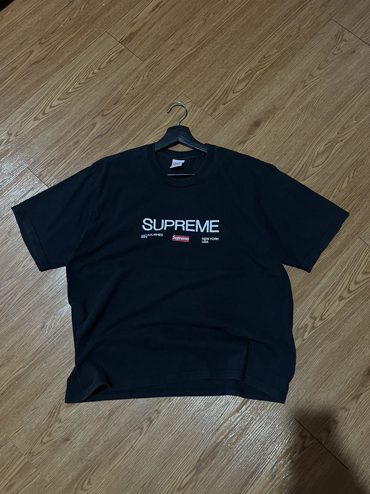 Supreme Supreme Est.1994 tee Size US L / EU 52-54 / 3 - 7 Thumbnail