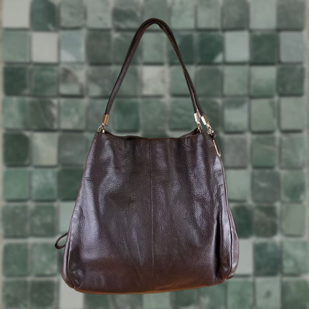 Coach VINTAGE COACH BROWN LEATHER SHOULDER HANDBAG CROSS BAG 26224 Ladies/Women Small Leather Zipper Lined Inner Pockets Y2K Classic Handbag Size ONE SIZE - 1 Thumbnail