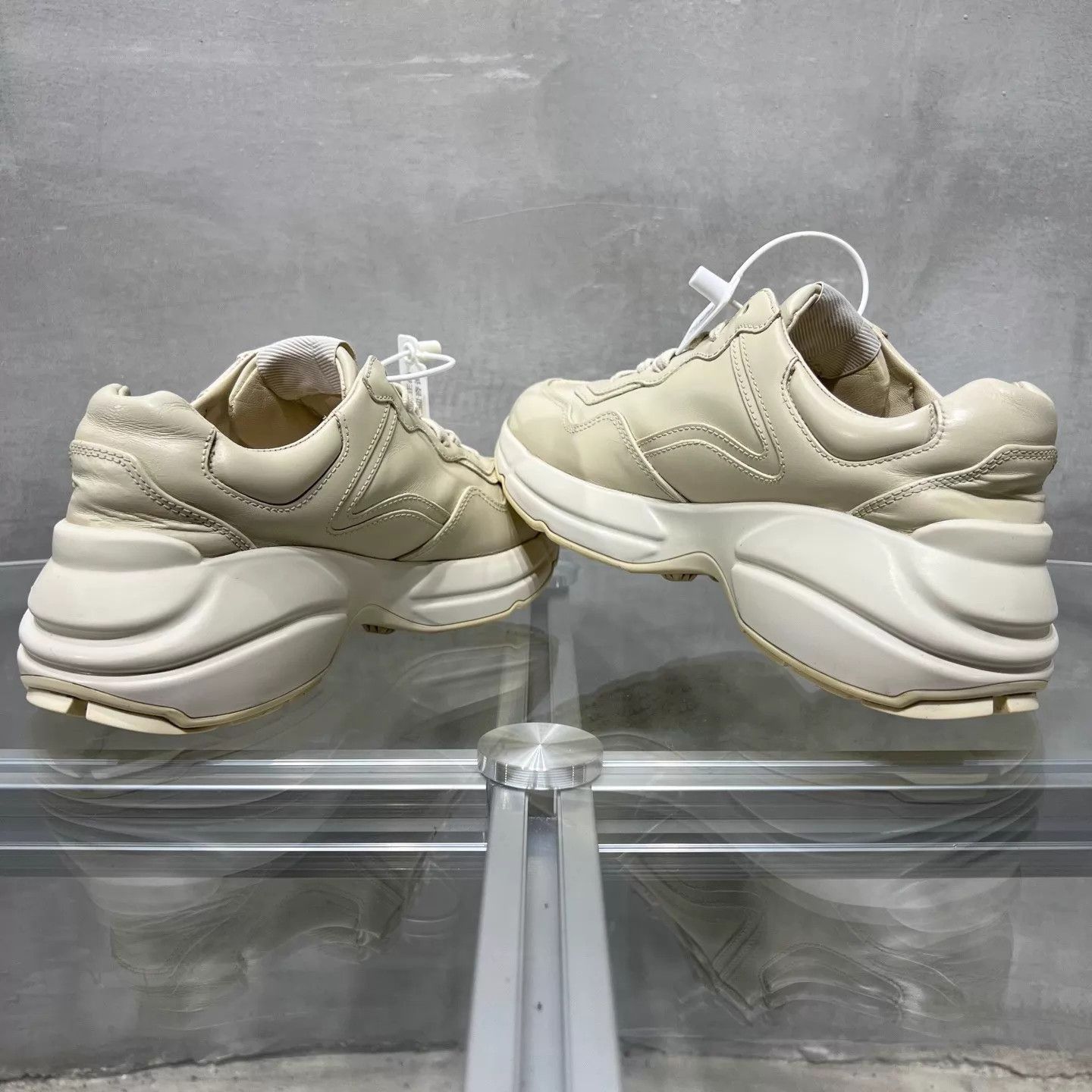 Gucci Gucci Donald Duck Dad Sneaker Women's 35.5 Size US 5 / IT 35 - 5 Thumbnail