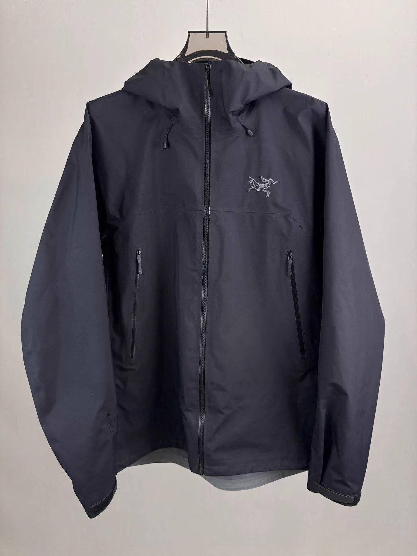Arc'teryx Black Hooded Light Jacket with Zip Pockets Size US L / EU 52-54 / 3 - 1 Thumbnail
