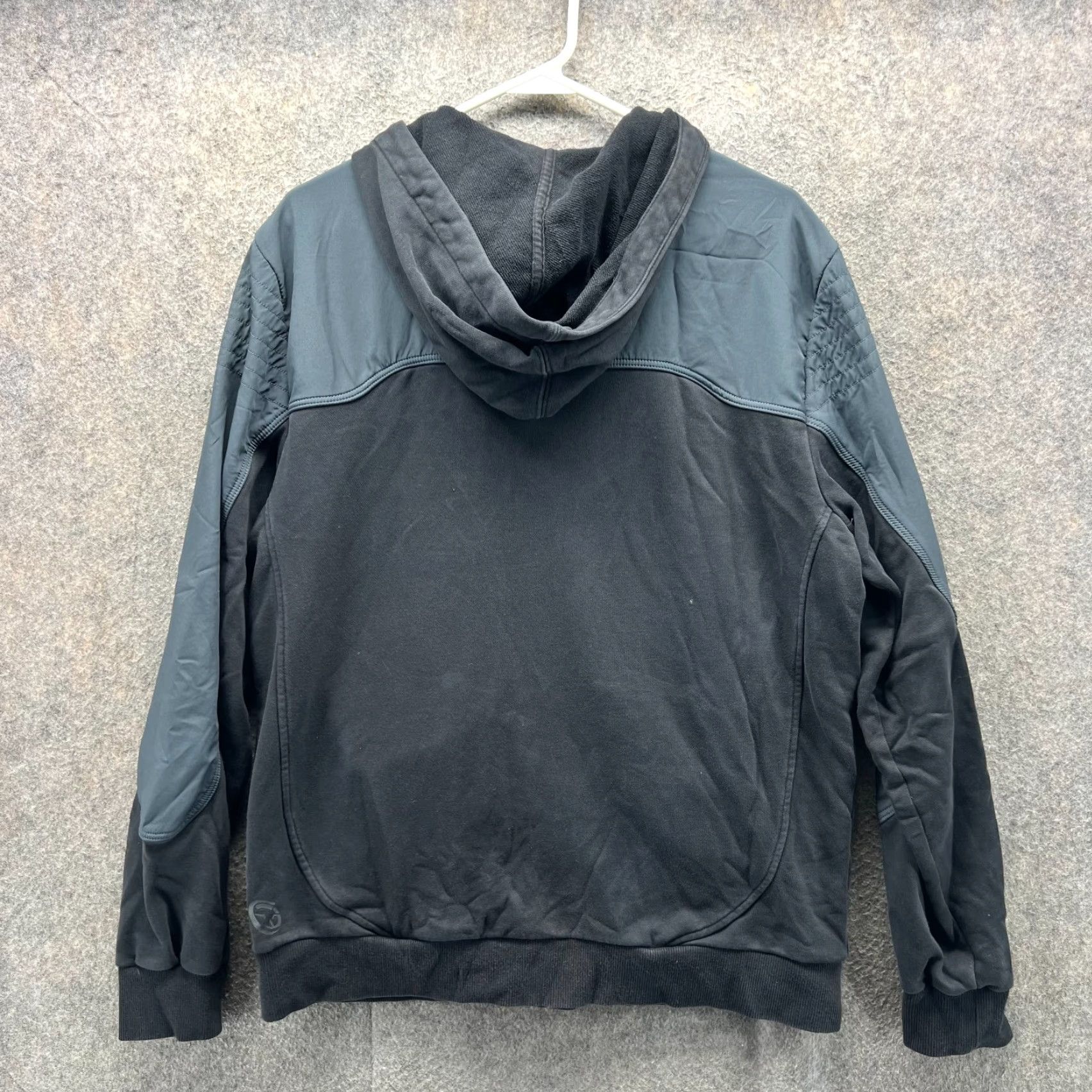 Puma VINTAGE Puma Hoodie Jacket Men Large Black Full Zip Hooded Sports Lifestyle Size US L / EU 52-54 / 3 - 3 Thumbnail