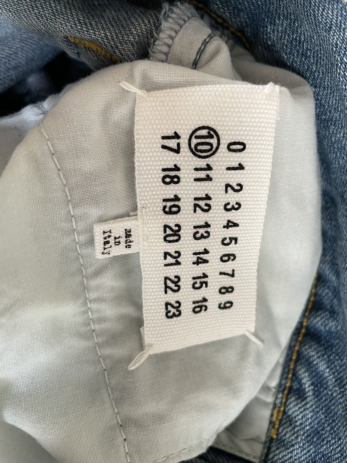 Maison Margiela Maison Margiela Raw Hem Denim Blue Washed Jeans sz 28 Size US 28 / EU 44 - 4 Thumbnail
