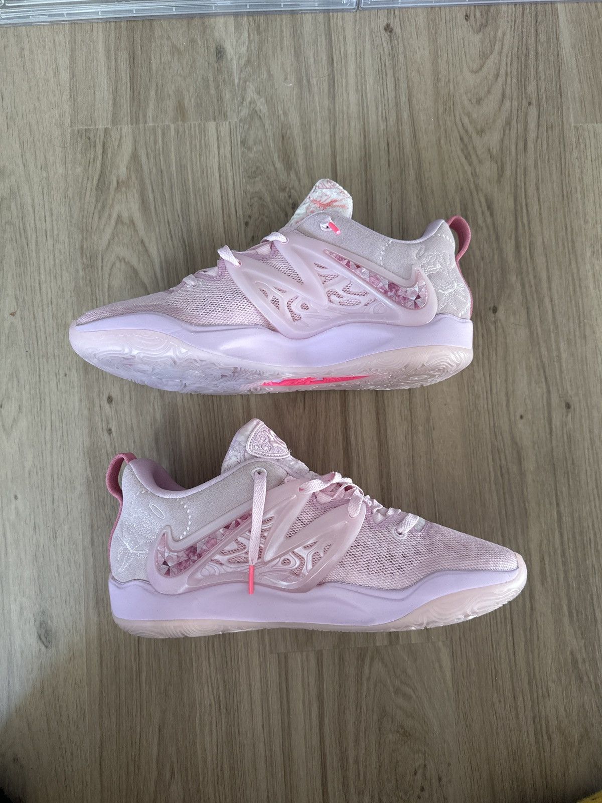 Nike Kevin Durant 15 Aunt Pearl Size US 11 / EU 44 - 2 Thumbnail