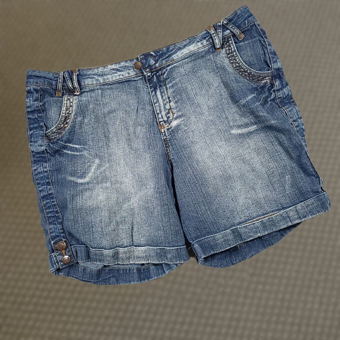 Denime Drama Gold Women's Shorts 16 Denim Stretch Rolled Leg 7" Blue Pockets Buttons Size 40" / US 18 - 1 Thumbnail