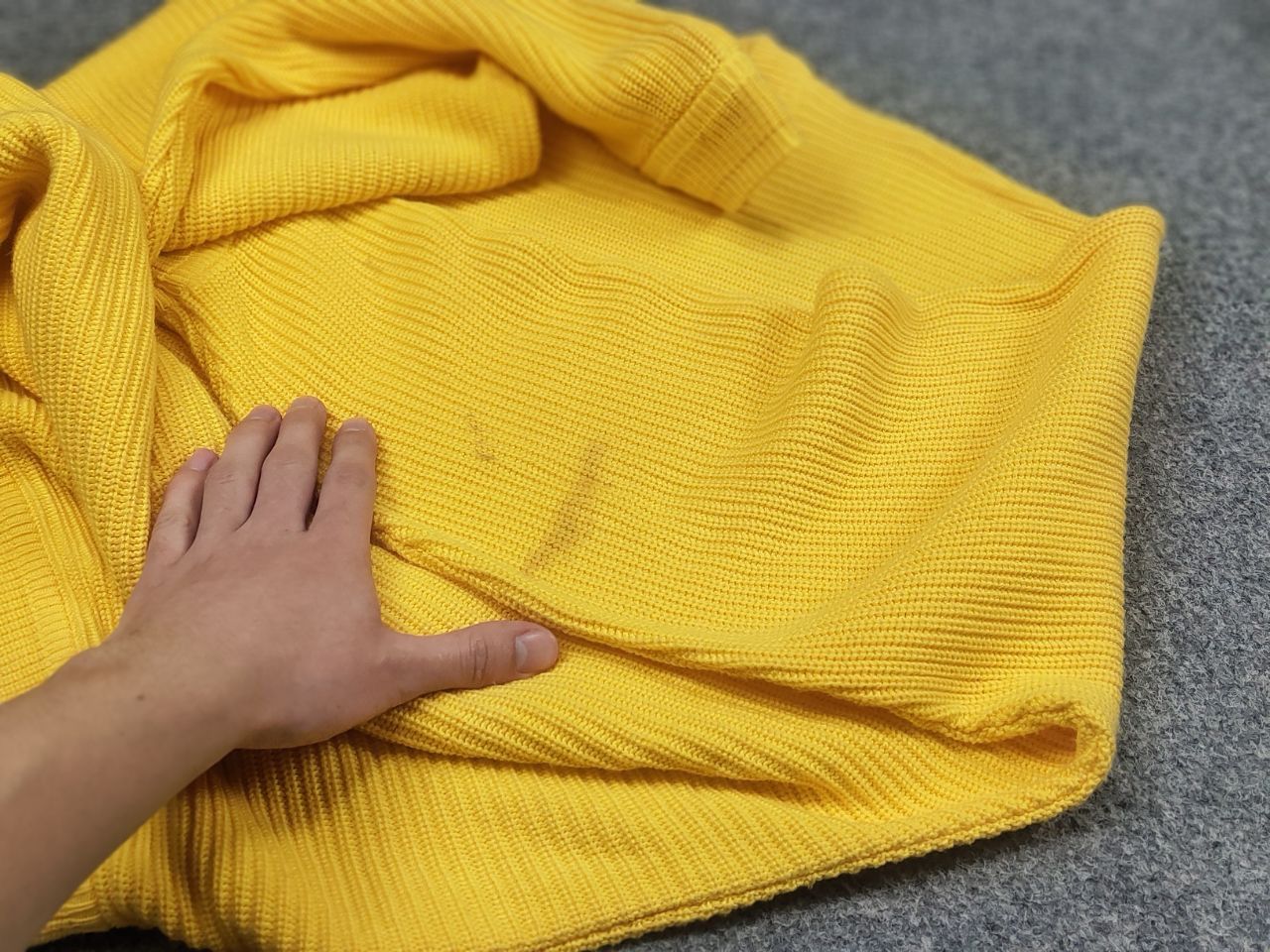 Carlo Colucci Vintage 90's Carlo Colucci Logo Wool Yellow Knit Sweater Size US M / EU 48-50 / 2 - 20 Thumbnail