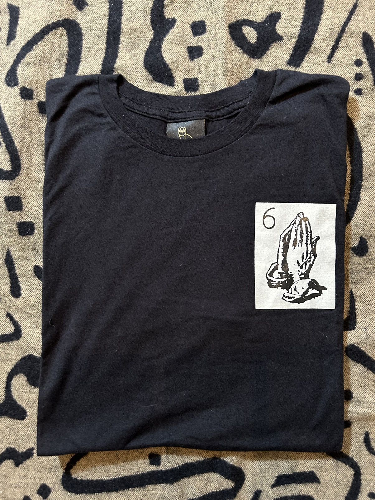 October's Very Own 2015 Prayer hand 6 Tshirt Size US M / EU 48-50 / 2 - 1 Thumbnail
