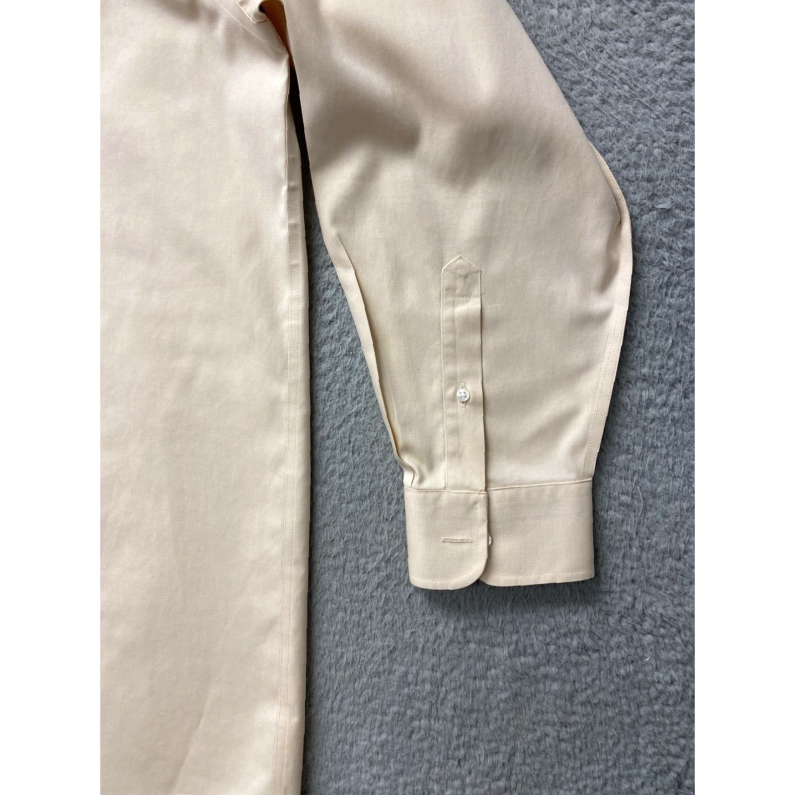 Roundtree & Yorke Roundtree & Yorke Gold Label Shirt Mens 16.5 Peach Cotton Button-Down Classic Size US L / EU 52-54 / 3 - 3 Thumbnail
