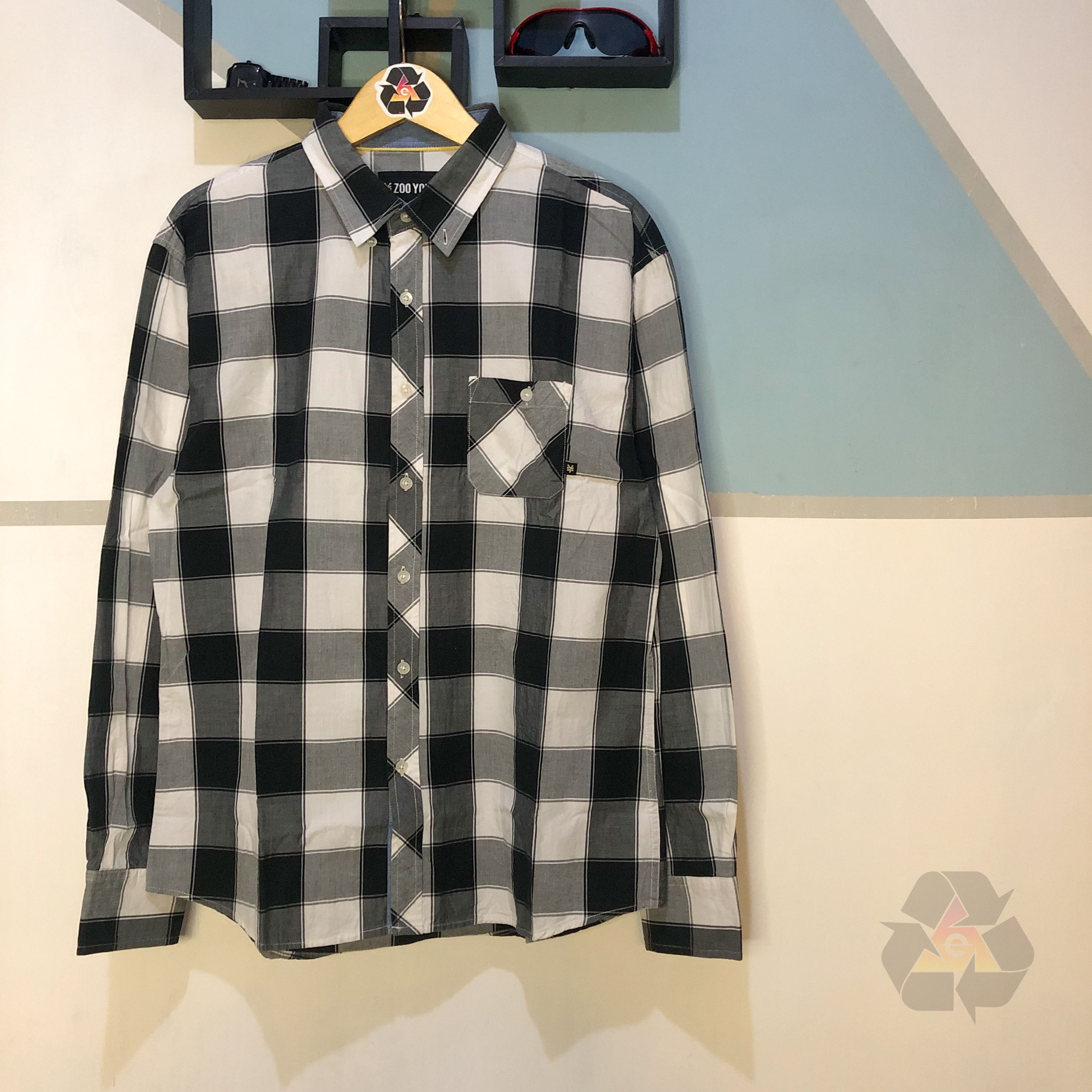 Vintage Zoo York Shirts Square Pattern Y2K Size US L / EU 52-54 / 3 - 1 Thumbnail