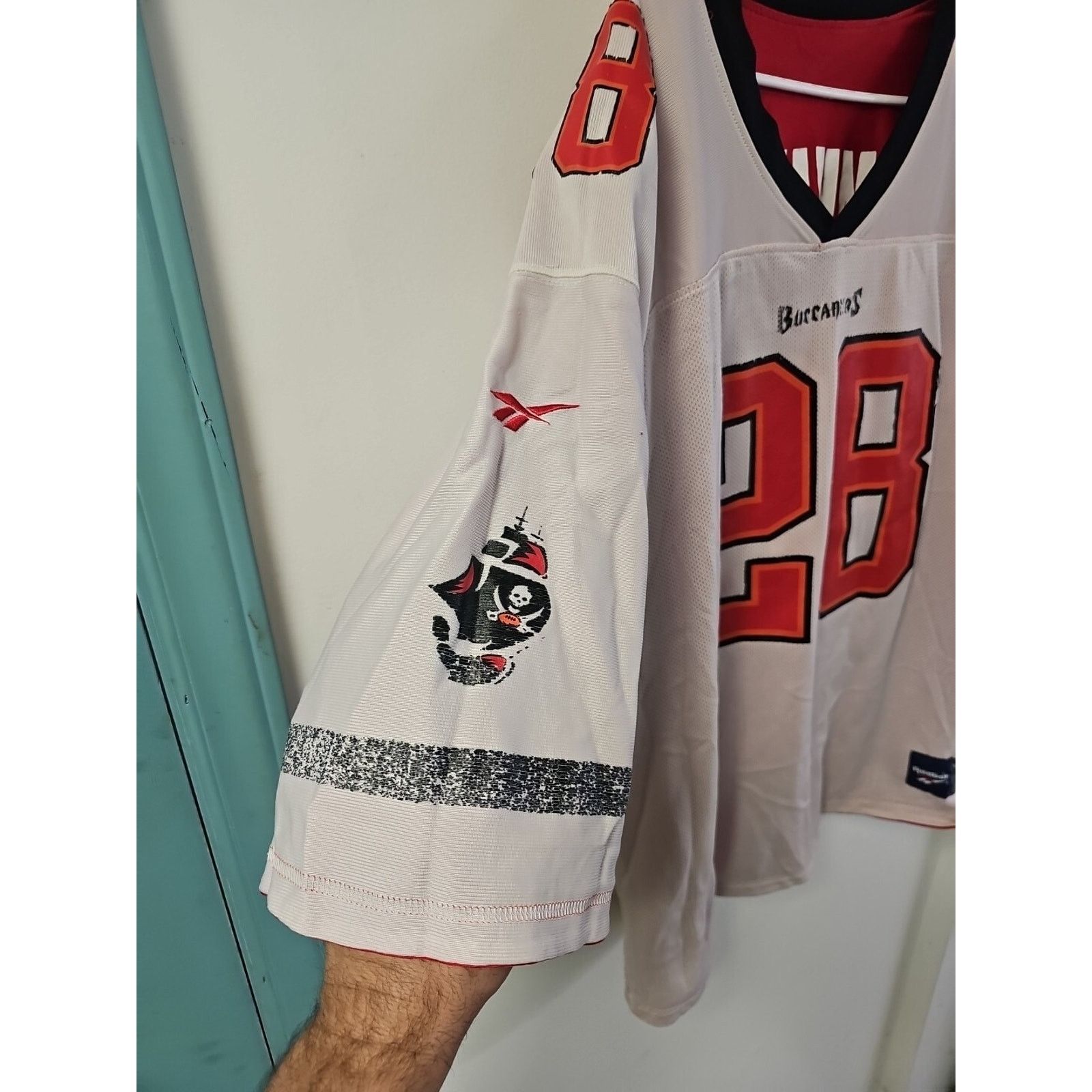 Reebok Warrick Dunn Tampa Bay Buccaneers Reversible Jersey Size 52 Size US XXL / EU 58 / 5 - 10 Thumbnail