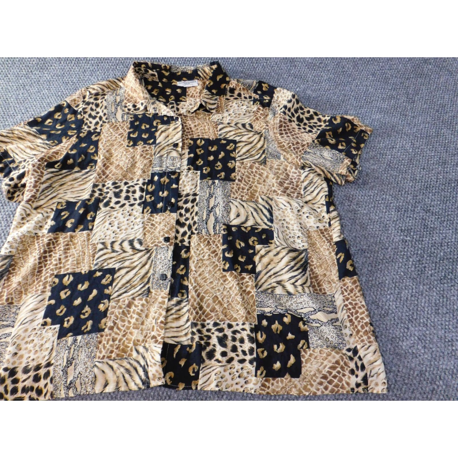 Vintage Alfred Dunner Button-Up Shirt Womens 22W Brown Floral Box Collared Short Sleeve Polyester Stretch Casual Regular Men/Women Not specified Size 3XL / US 20-22 - 5 Thumbnail