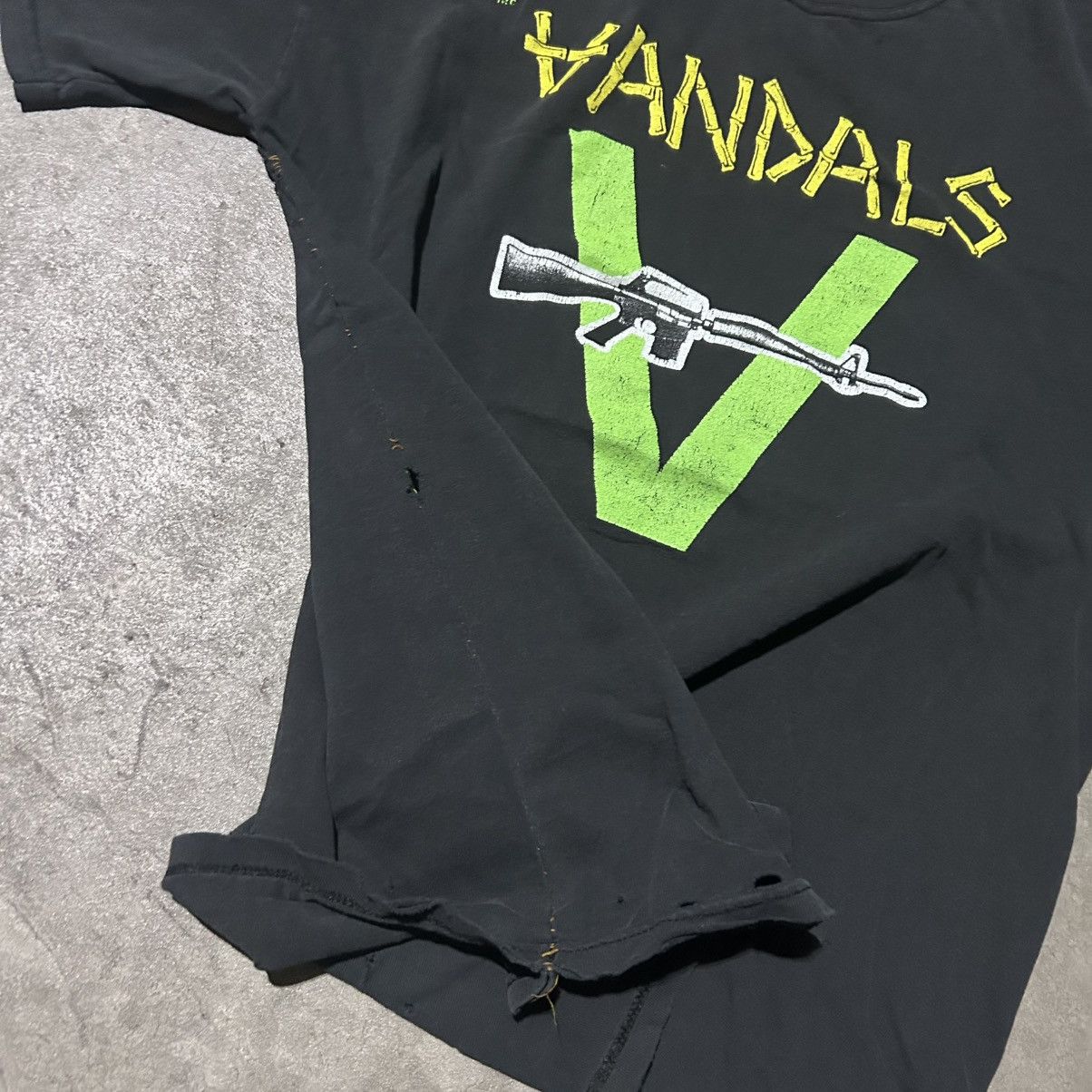 Band Tees Vintage vandals punk trashed band tee shirt Size US M / EU 48-50 / 2 - 5 Thumbnail