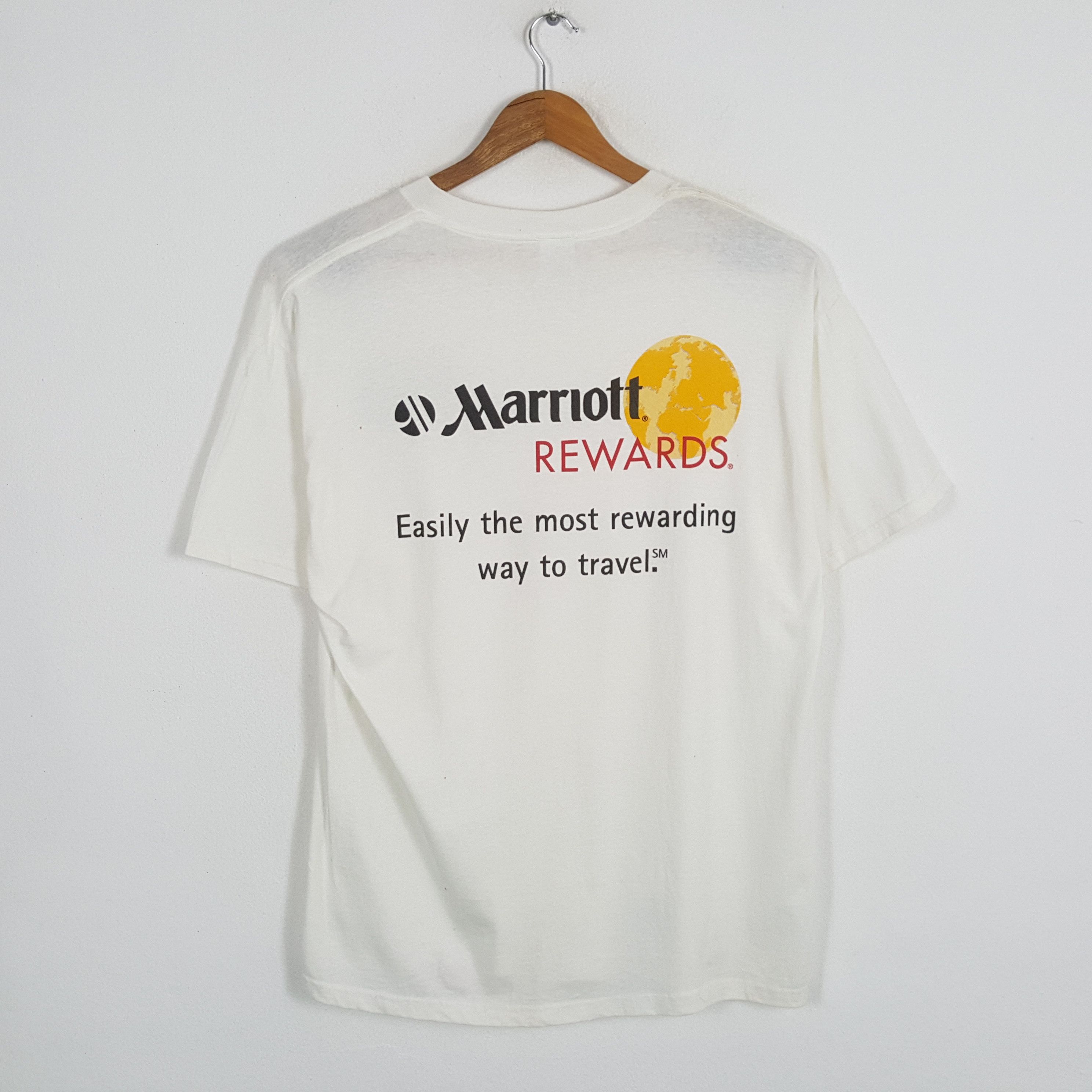 Vintage Vintage 90's MARRIOT REWARDS Visa MasterCard T-Shirt Size US XL / EU 56 / 4 - 1 Thumbnail