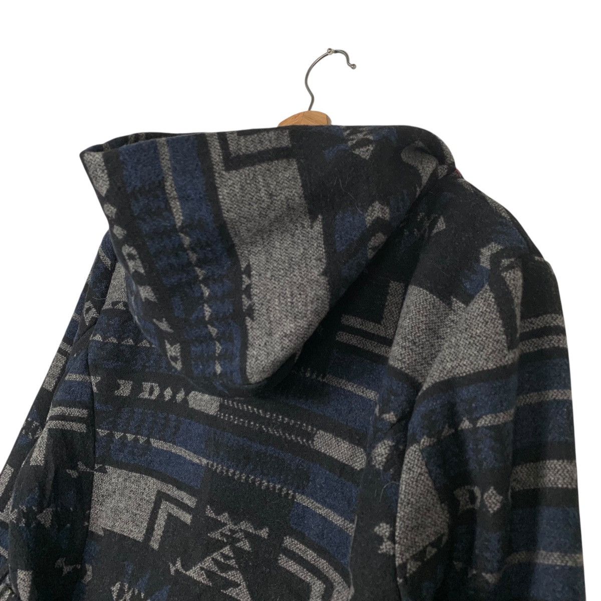 Japanese Brand Japanese Brand Charlotte Russe Aztech Hooded Jacket Size L / US 10 / IT 46 - 9 Thumbnail