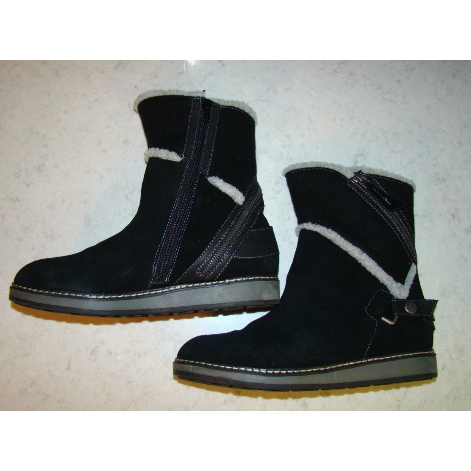 Vintage White Mountain Womens Boots Winter Suede Lined Black Ankle 9.5M Faux Fur Zip Button Strap Zipper Box Size L / US 10 / IT 46 - 7 Thumbnail
