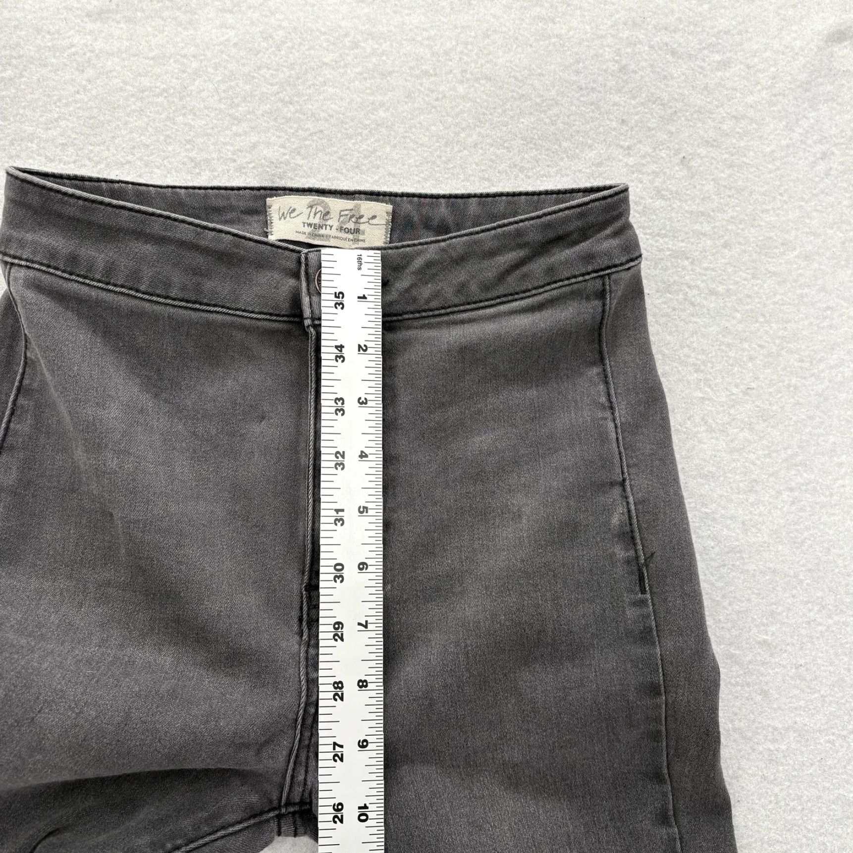 Vintage We The Free Flare Jeans Womens 24 Gray Charcoal Wash High Rise Stretch Raw Hem Slim Distressed Pockets Zip Denim Cotton Viscose Polyester Spandex Size 42" / US 20 - 7 Thumbnail