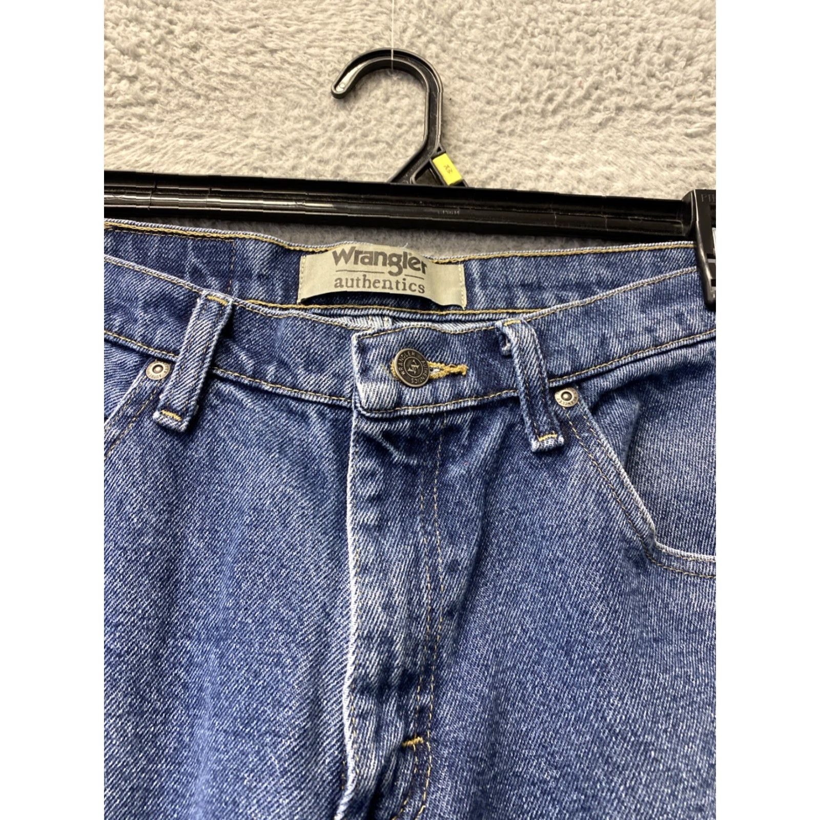 Wrangler VINTAGE Wrangler Jeans Mens 32x29 Straight Leg Denim 5-Pocket Zip Blue Cotton Workwear Classic Mens Size US 32 / EU 48 - 2 Thumbnail